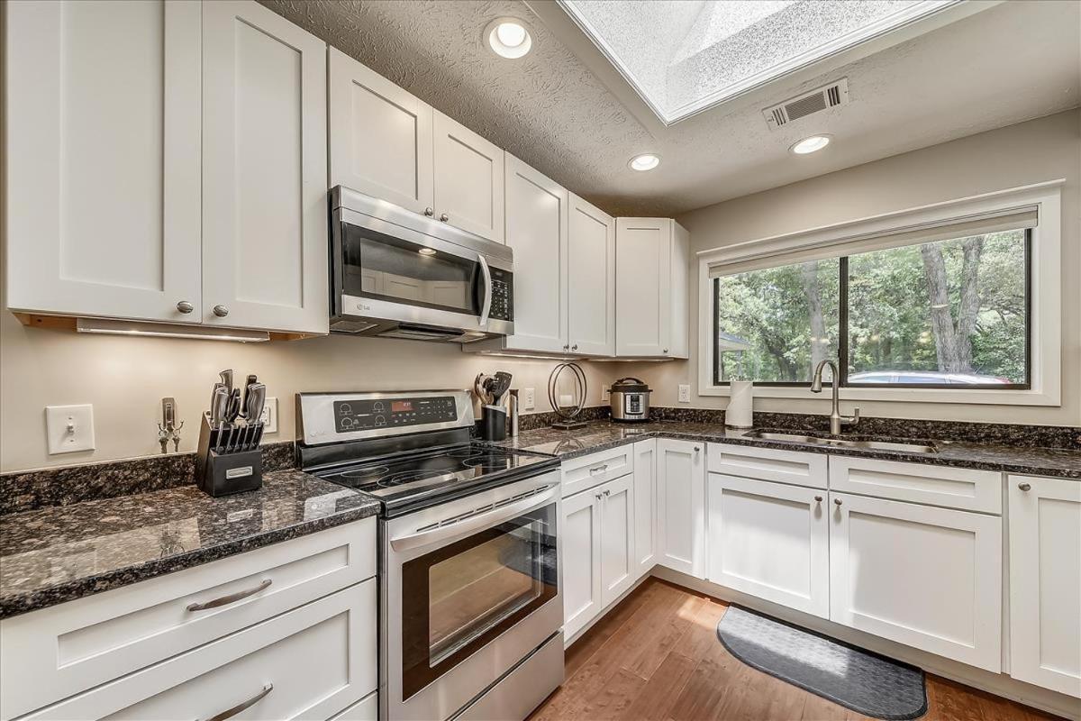 47 Off Shore- Dogs Ok, Huge Outdoor Space & Private Pool, Free Activities Included Holiday home Hilton Head Island