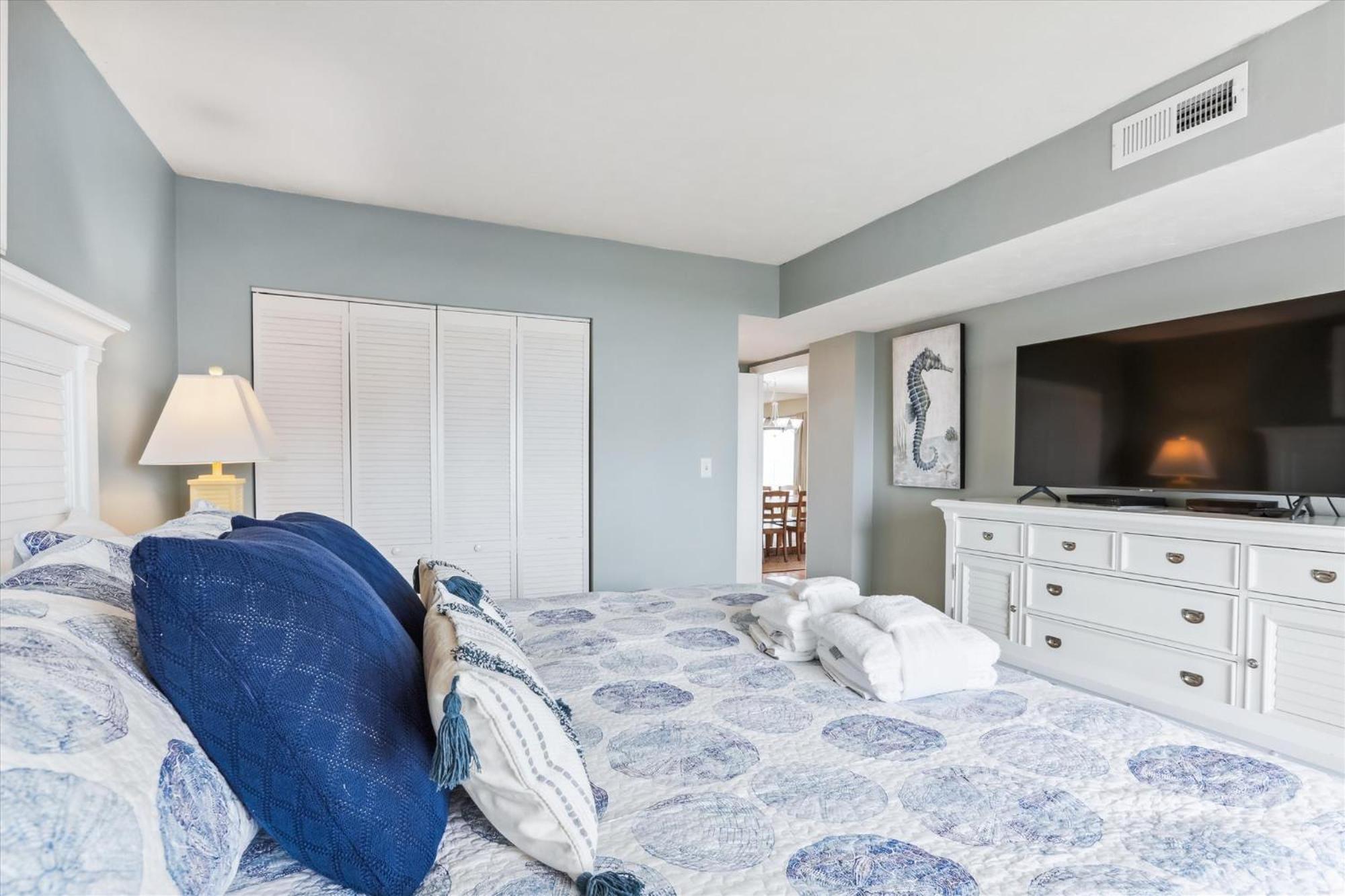 412 Shorewood Villas- Oceanfront Villa, Zero Entry Pool & Spa! Free Activities Included *