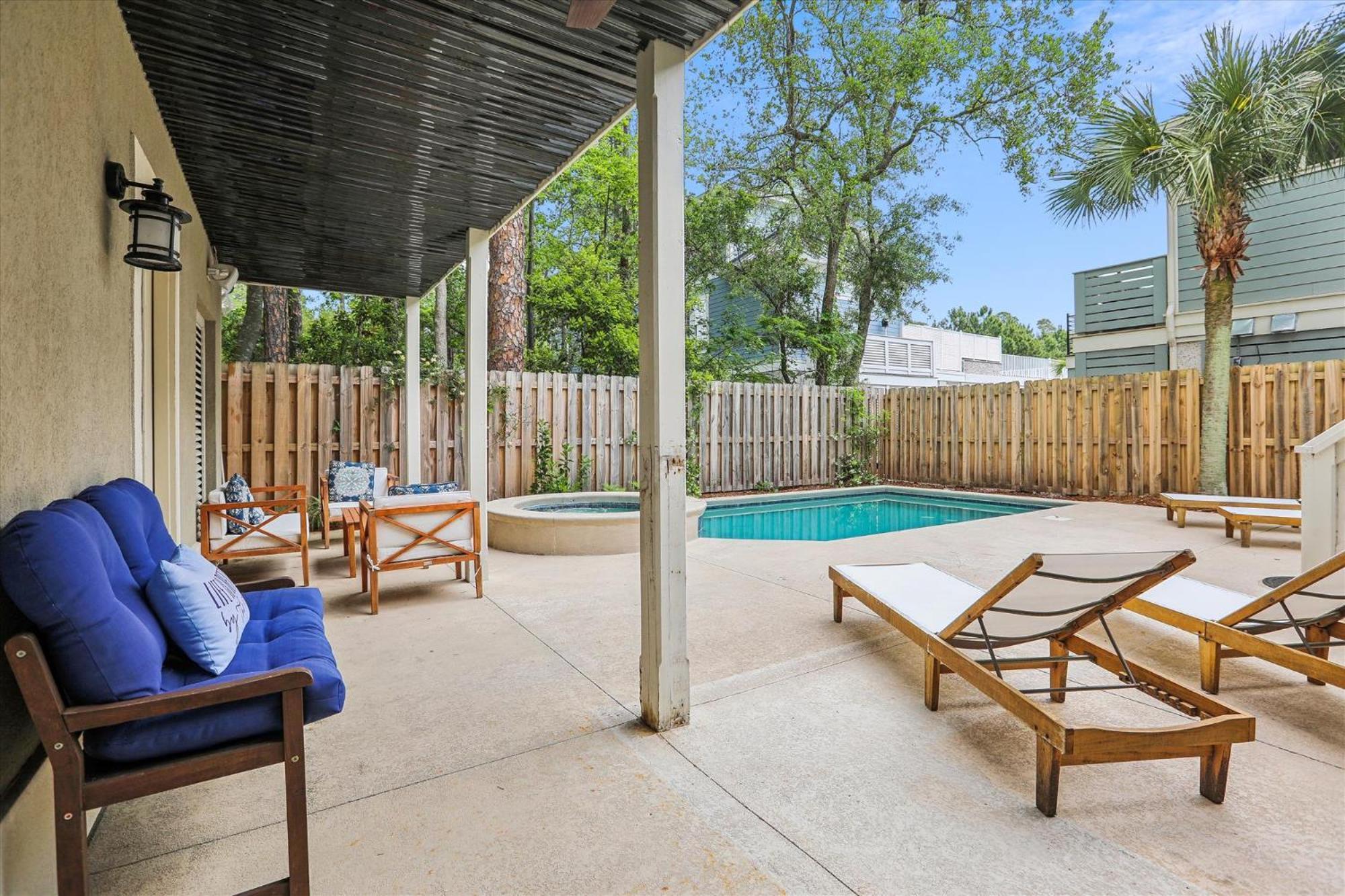 4 Surfwatch Way- Pet Friendly, Pool & Spa, Short Walk To Beach! Free Activities Included Holiday home Hilton Head Island