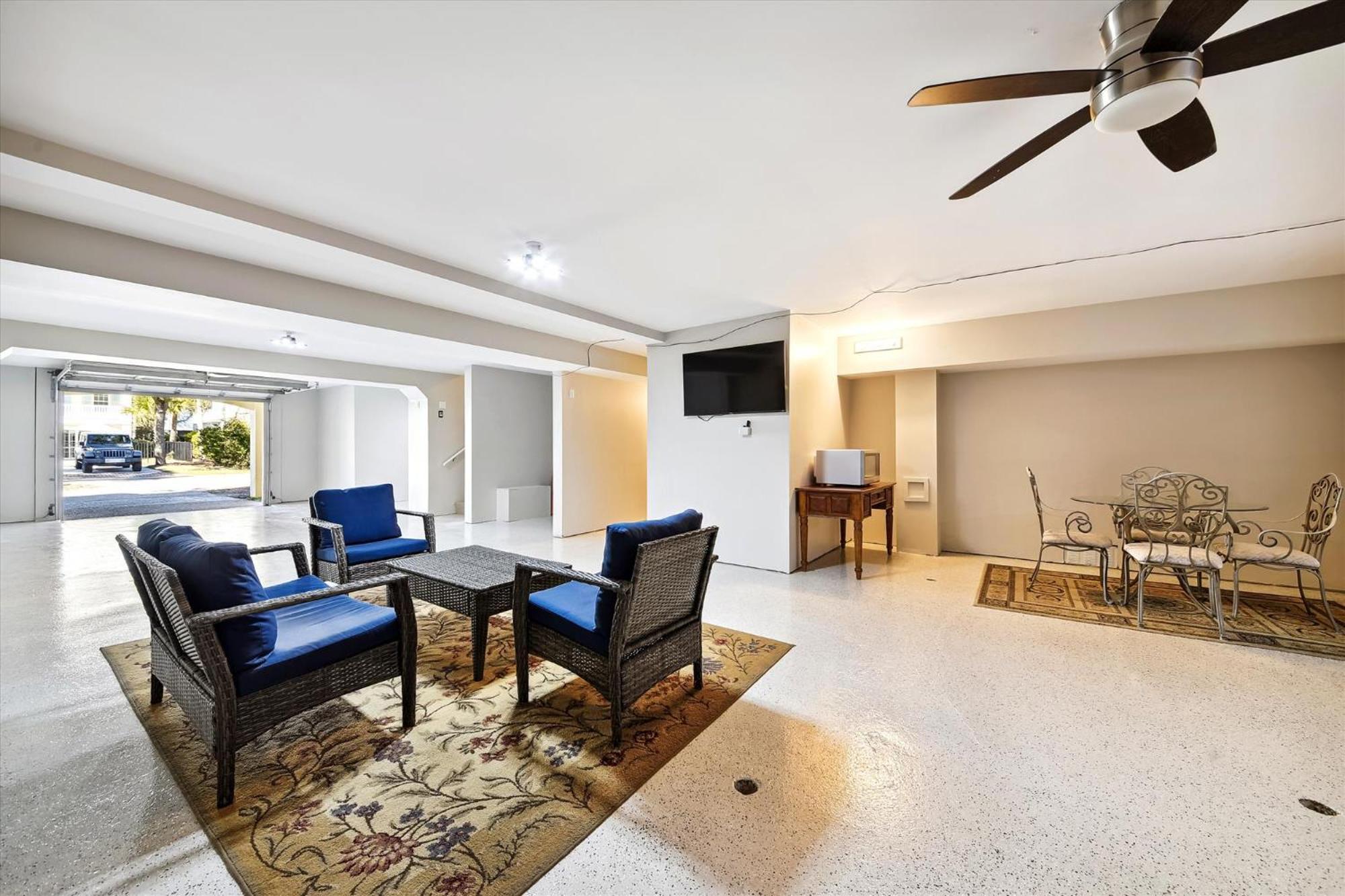 4 Sandy Trail- Short Walk To The Beach, Large Pool, Free Activities Included Holiday home Hilton Head Island