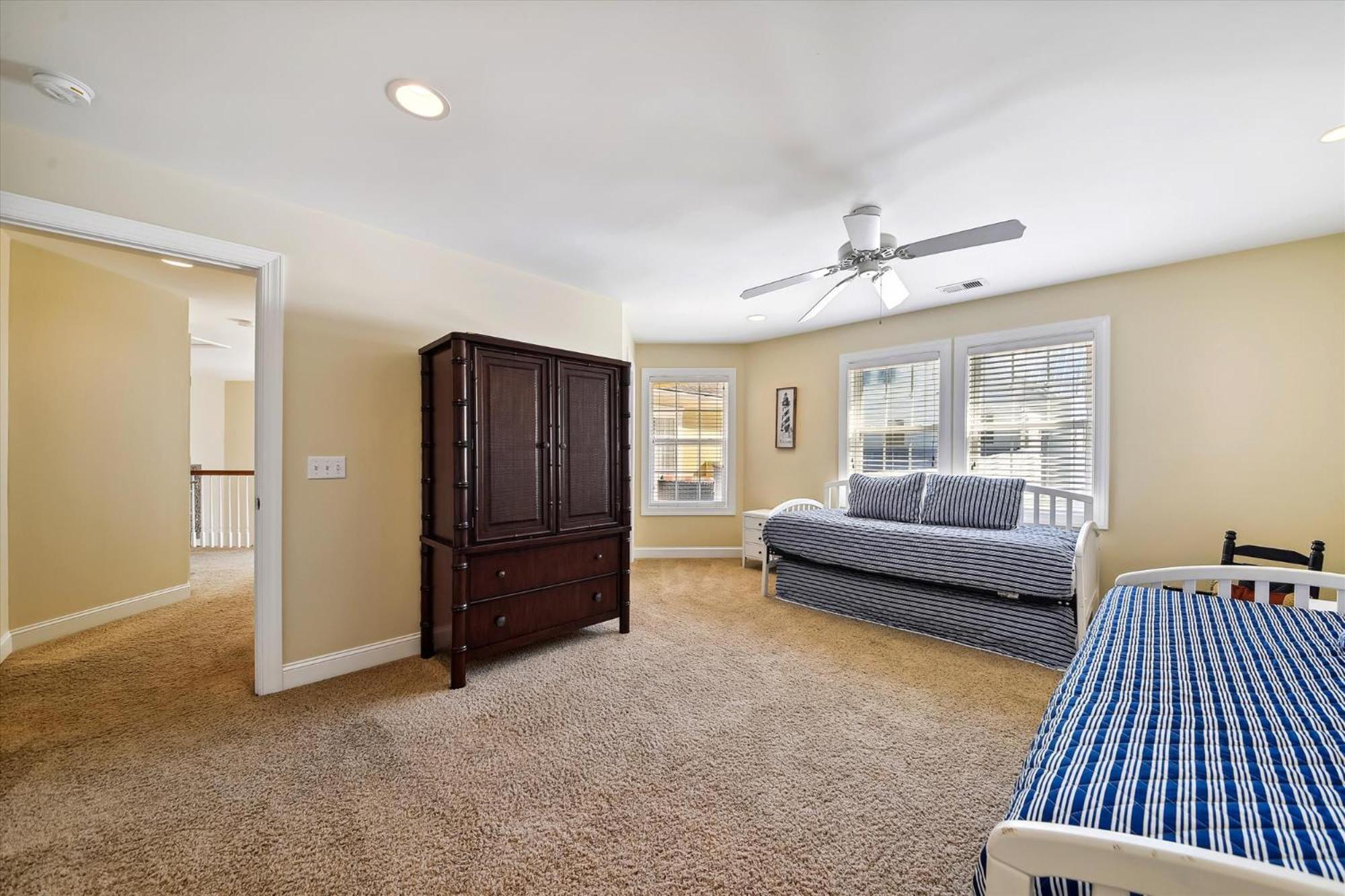 4 Sandy Trail- Short Walk To The Beach, Large Pool, Free Activities Included Holiday home Hilton Head Island