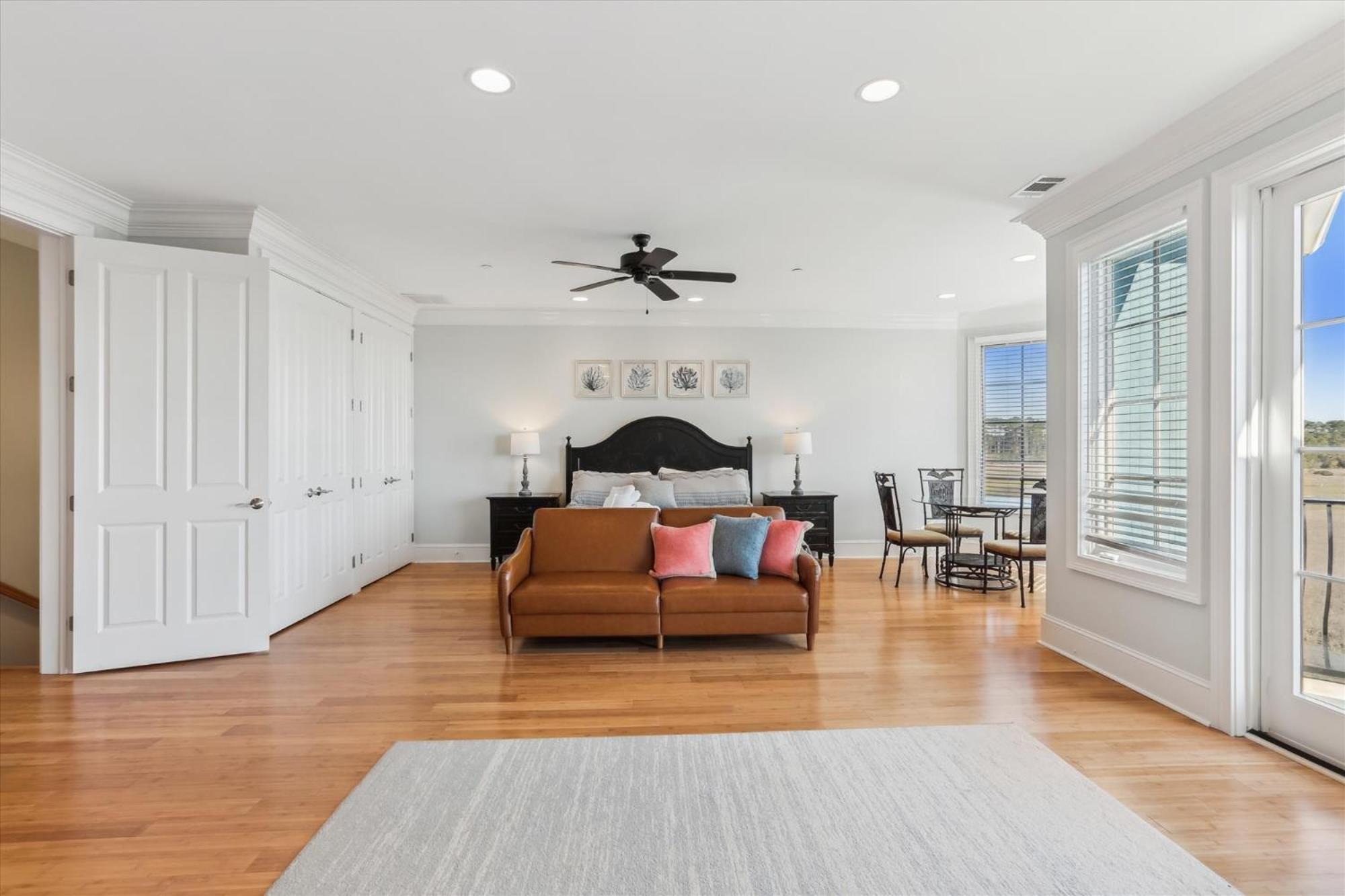 4 Collier Court- Oceanview, Private Pool, Elevator, Pet Friendly, Free Activities Included Holiday home