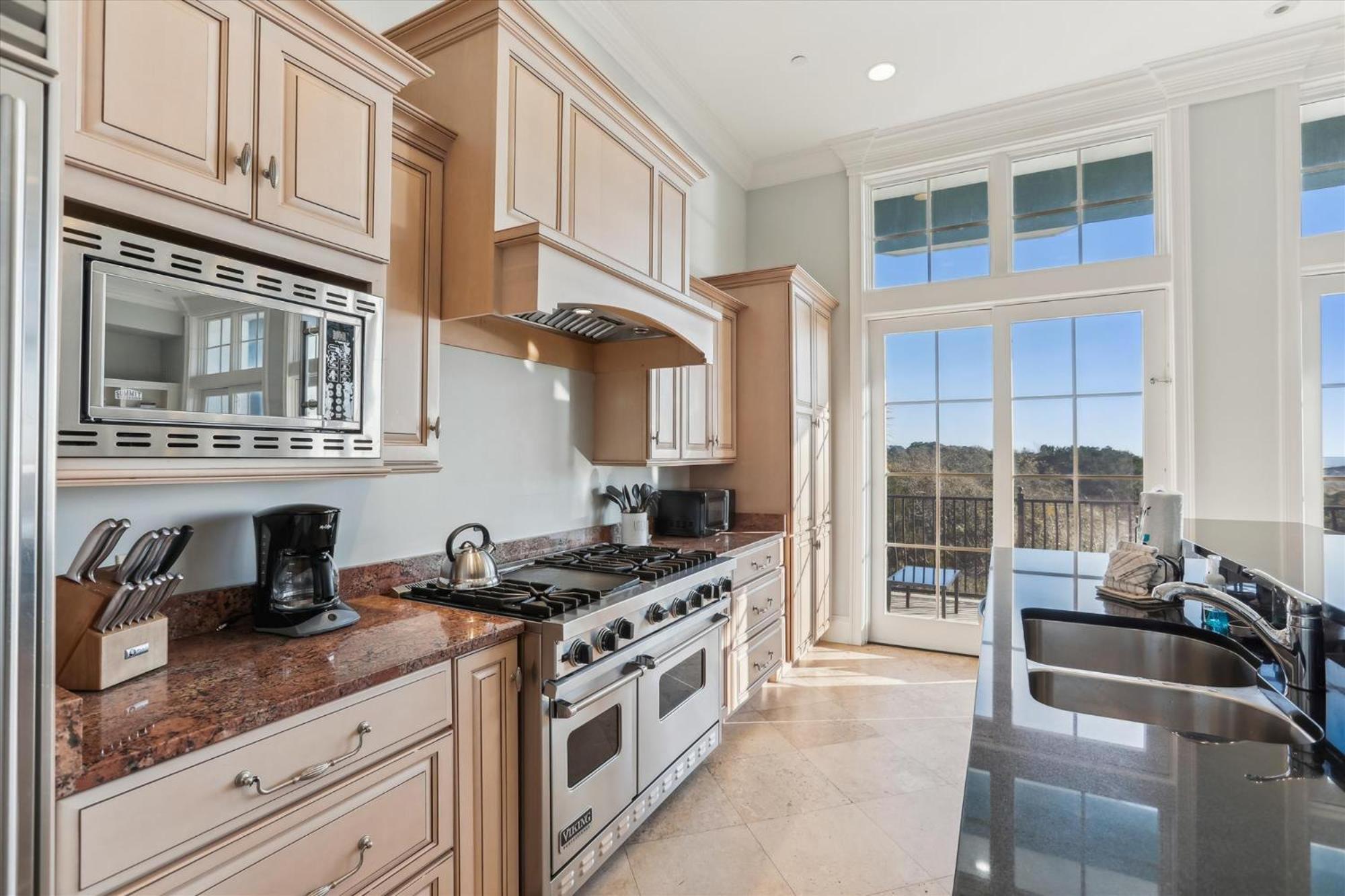 4 Collier Court- Oceanview, Private Pool, Elevator, Pet Friendly, Free Activities Included