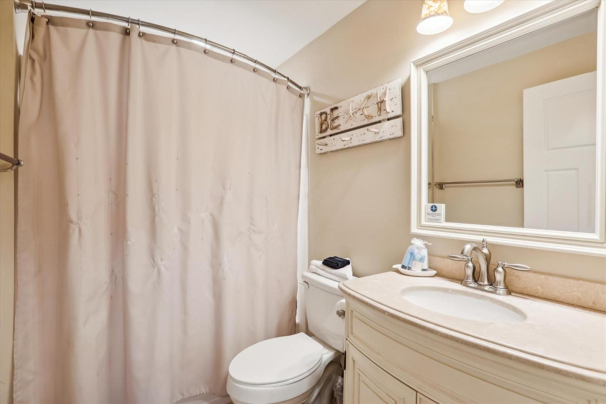 Holiday home 37 Bradley Circle- Private Pool, Short Walk To Beach, Great Location, Free Activities Included *