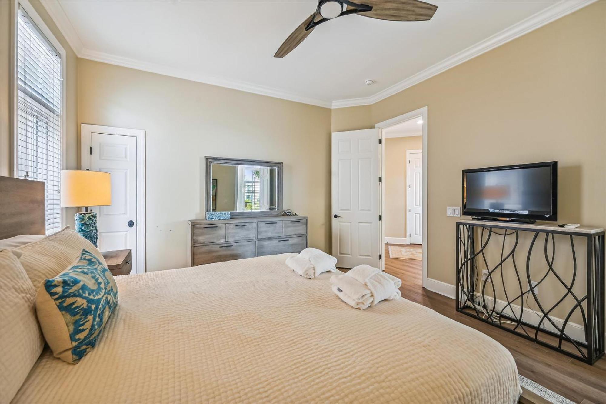 4 Collier Rd- Oceanfront, Private Pool, Elevator, Free Activities Included Hilton Head Island