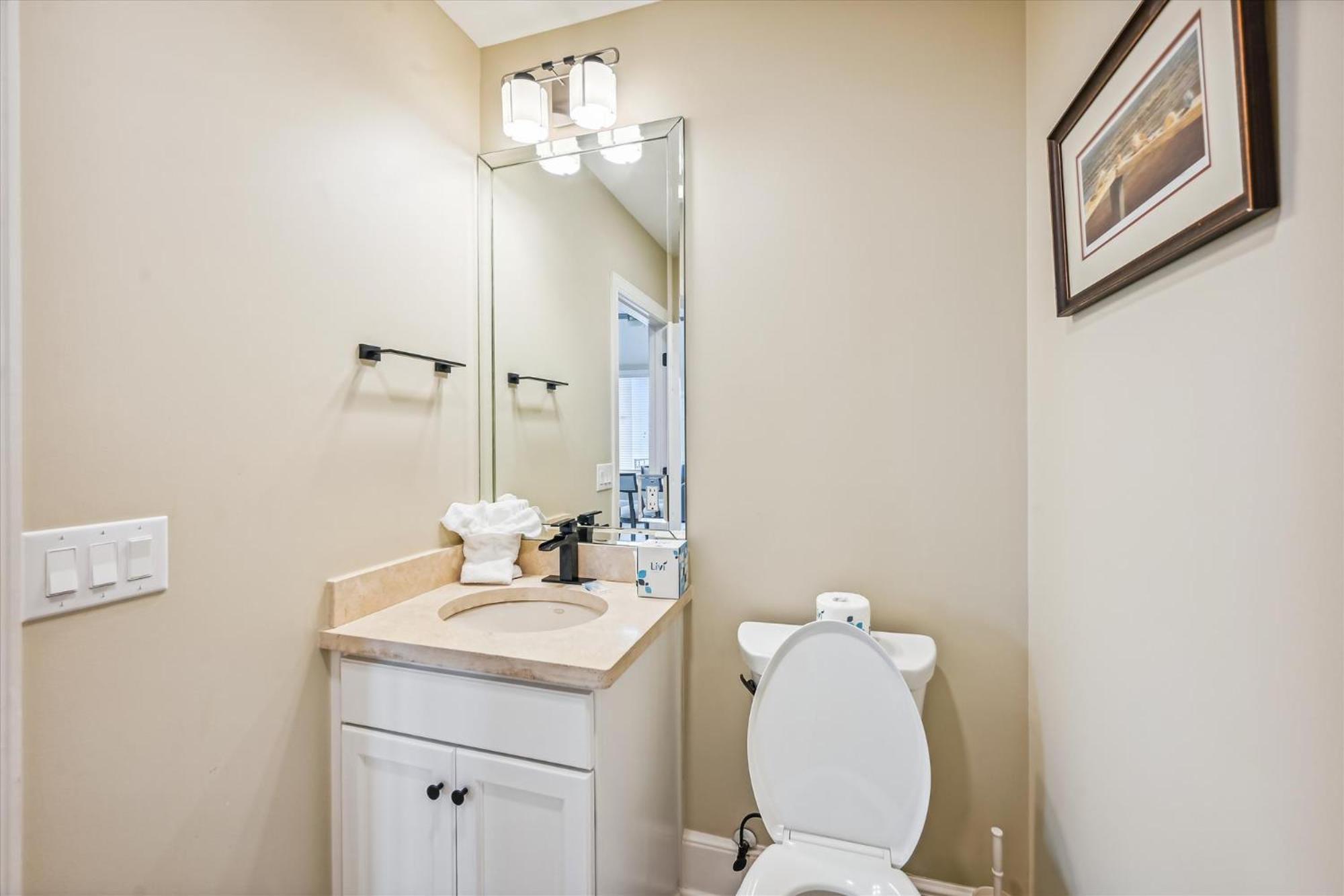 Holiday home 4 Collier Rd- Oceanfront, Private Pool, Elevator, Free Activities Included *