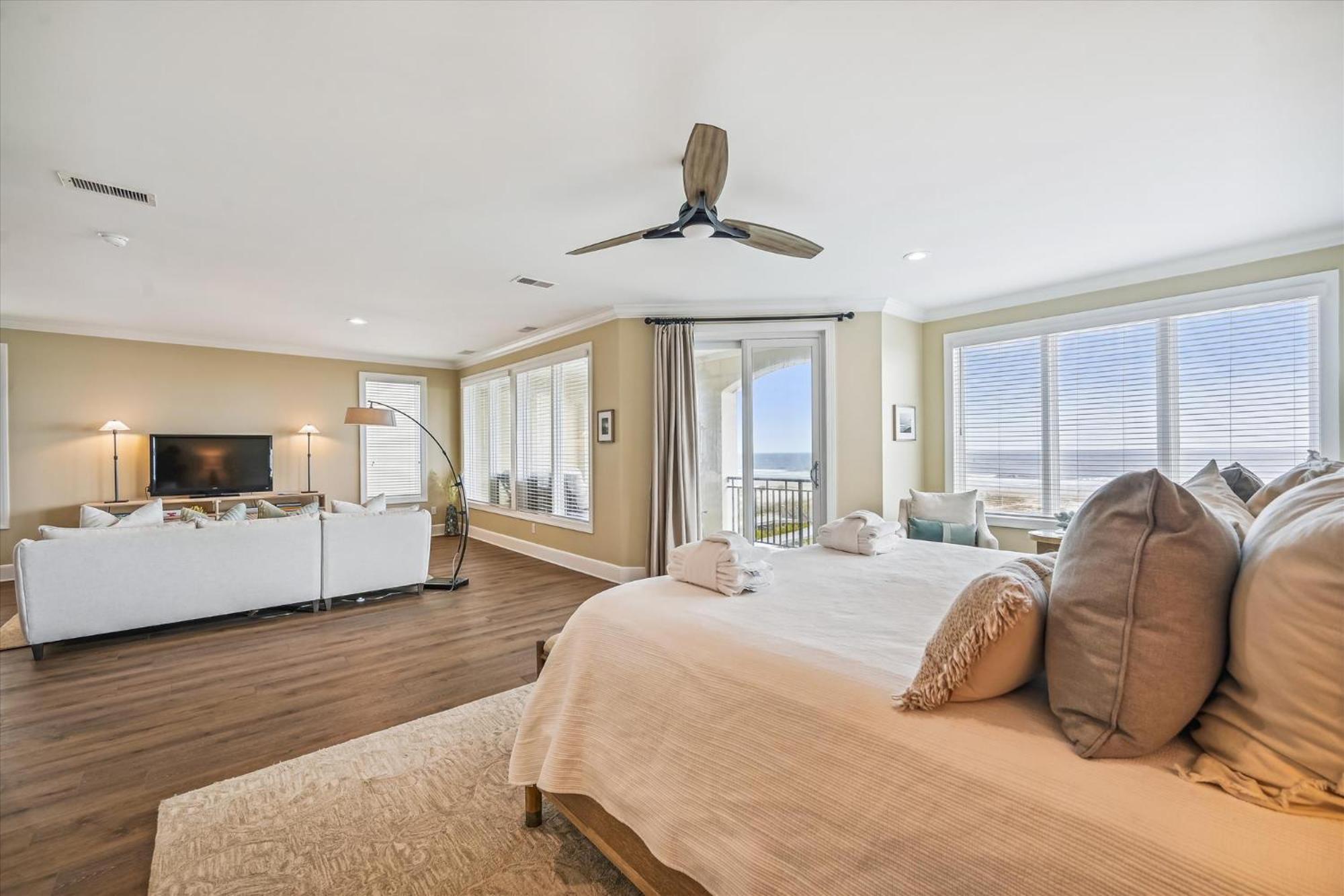 4 Collier Rd- Oceanfront, Private Pool, Elevator, Free Activities Included Hilton Head Island