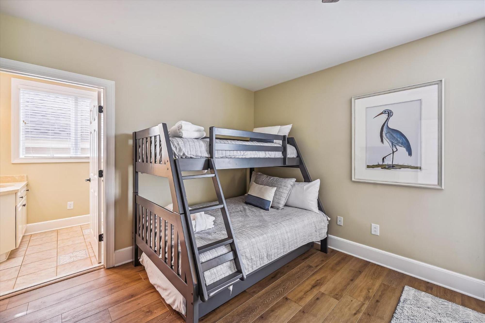 Holiday home 4 Collier Rd- Oceanfront, Private Pool, Elevator, Free Activities Included