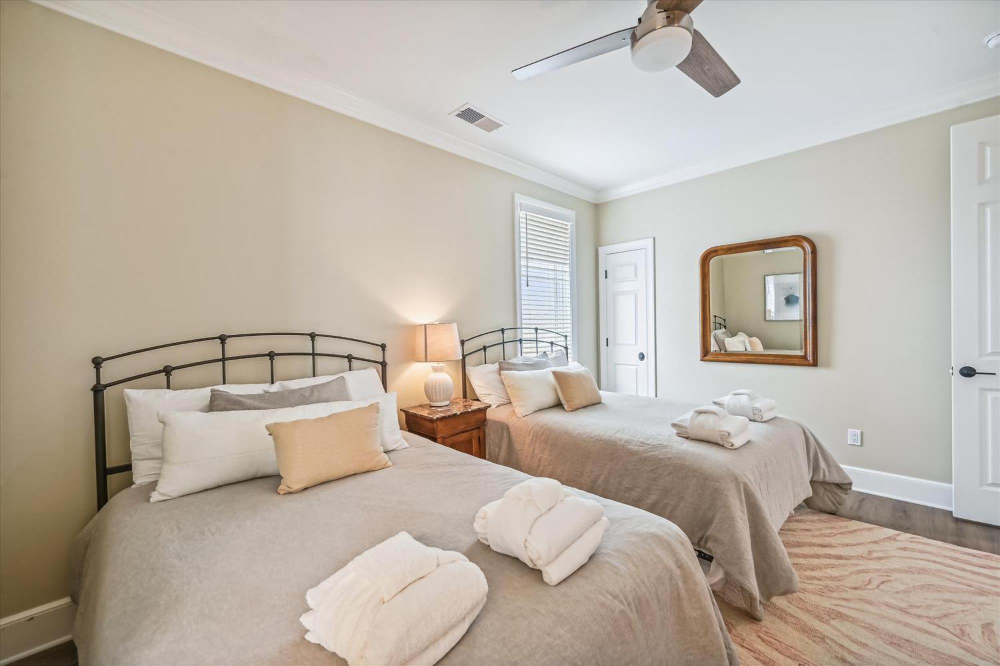 4 Collier Rd- Oceanfront, Private Pool, Elevator, Free Activities Included Holiday home