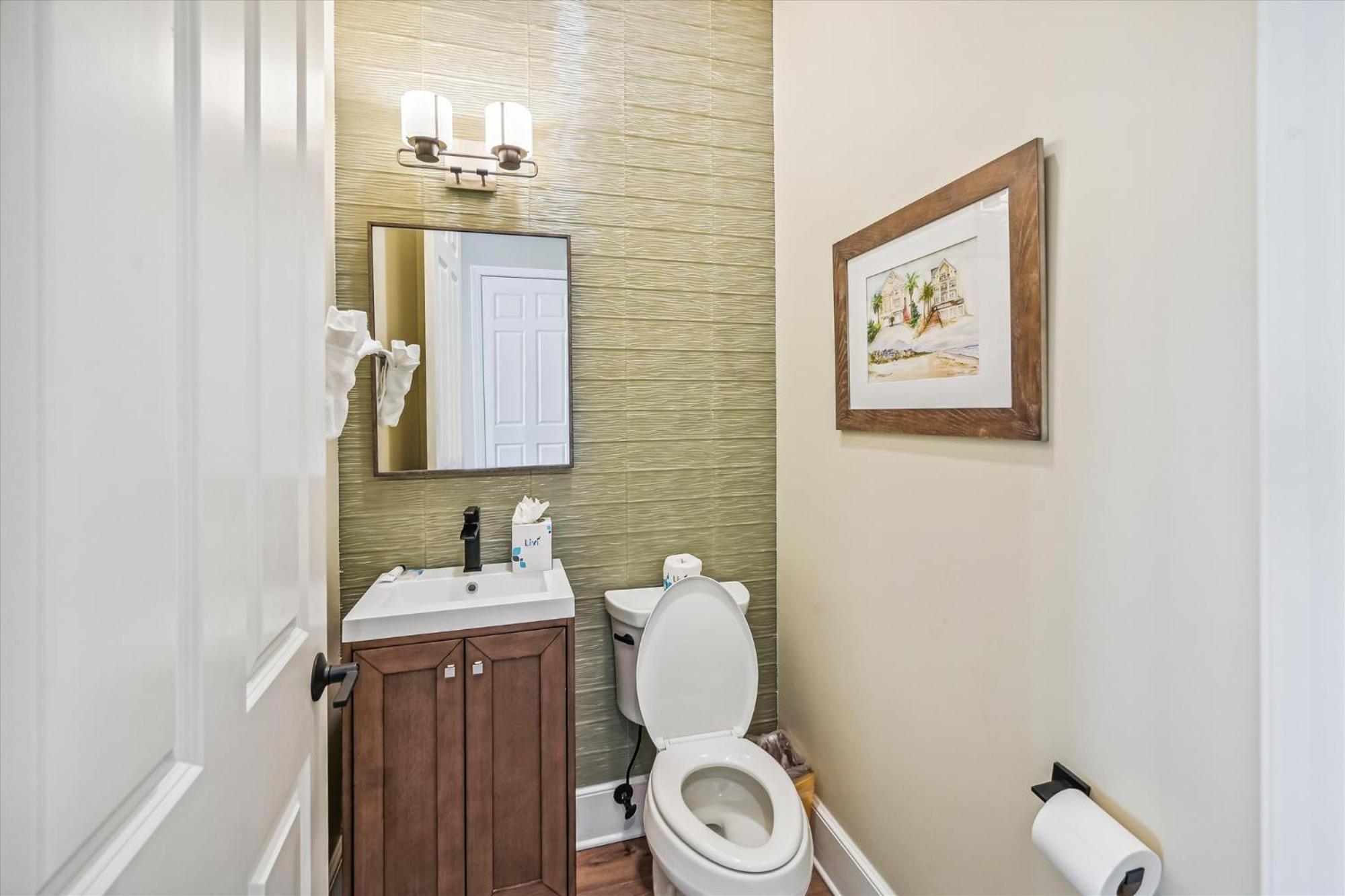 Holiday home 4 Collier Rd- Oceanfront, Private Pool, Elevator, Free Activities Included *