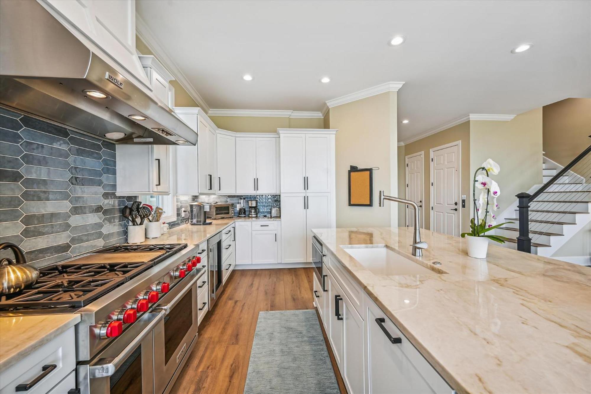4 Collier Rd- Oceanfront, Private Pool, Elevator, Free Activities Included Holiday home *