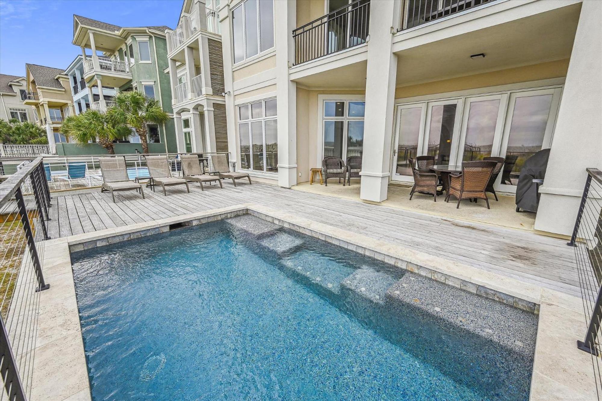 Holiday home 4 Collier Rd- Oceanfront, Private Pool, Elevator, Free Activities Included Hilton Head Island