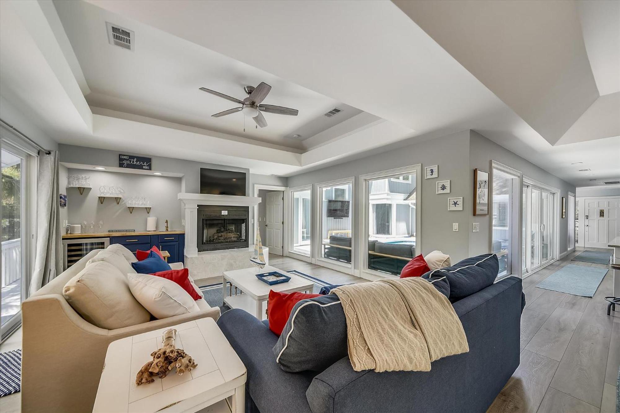 35 Full Sweep- Ideal Layout, Pool, Lagoon View, Game Room, Free Activities Included Holiday home