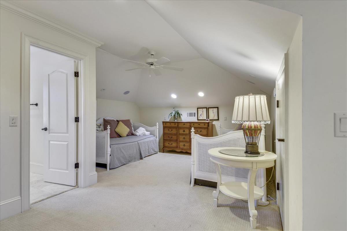 32 Corine Lane- Close To The Beach, Seasonal Shuttle, Free Activities Included Holiday home *
