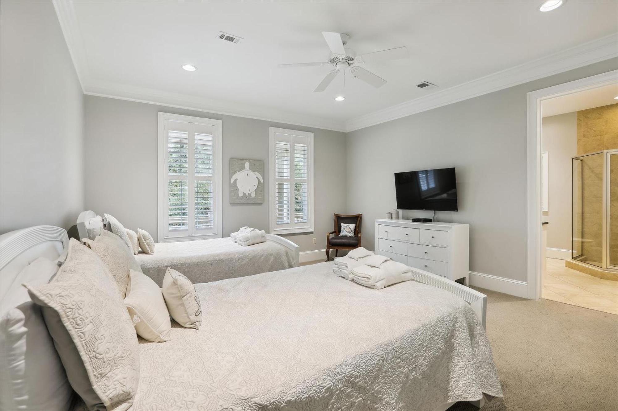 Holiday home 3 Surfwatch Way- Private Pool & Hot Tub, Short Walk To Beach, Free Activities Included Hilton Head Island