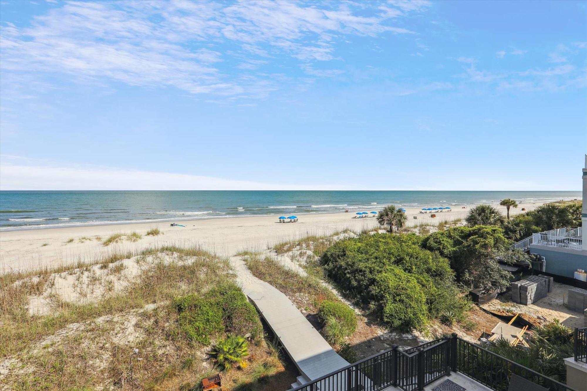 21 Singleton Beach- Oceanfront, Pool, Private Access! Free Activities Included Hilton Head Island