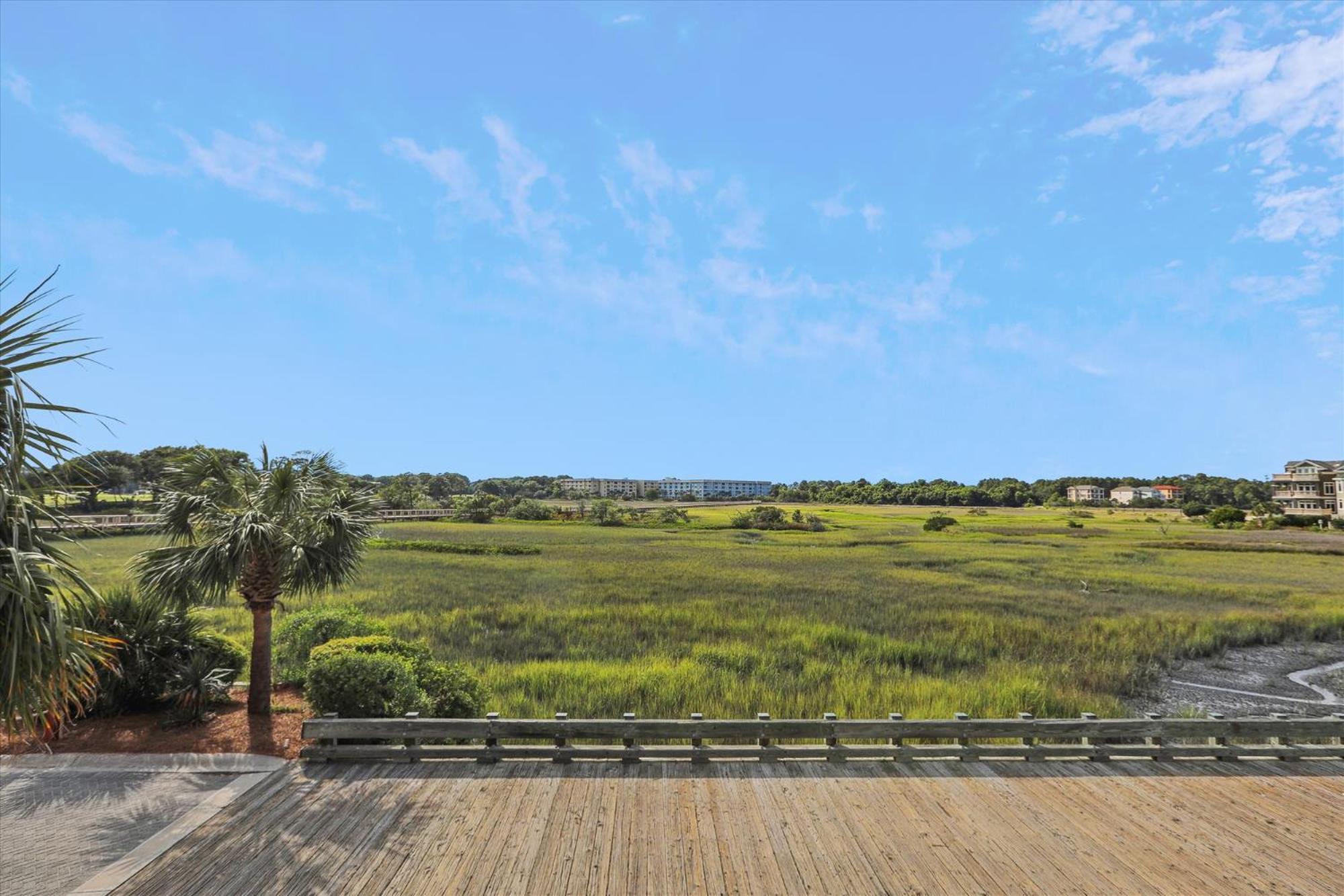 21 Singleton Beach- Oceanfront, Pool, Private Access! Free Activities Included Hilton Head Island