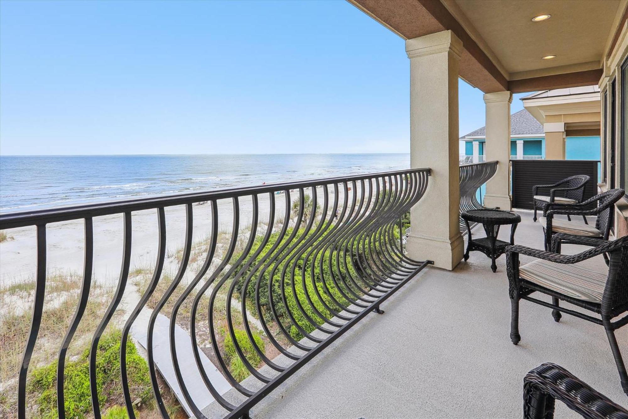 21 Singleton Beach- Oceanfront, Pool, Private Access! Free Activities Included Holiday home Hilton Head Island
