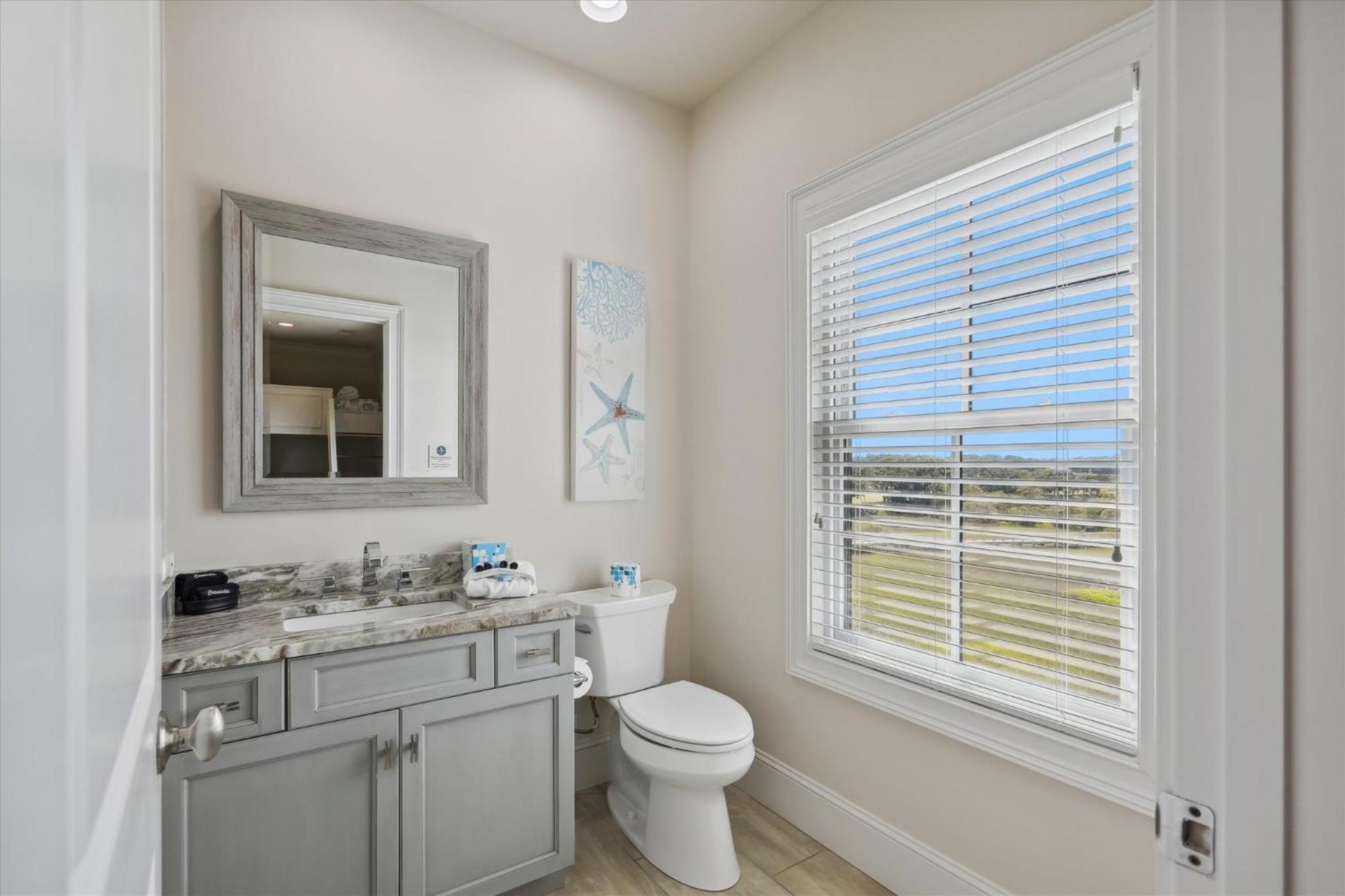 21 Singleton Beach- Oceanfront, Pool, Private Access! Free Activities Included *