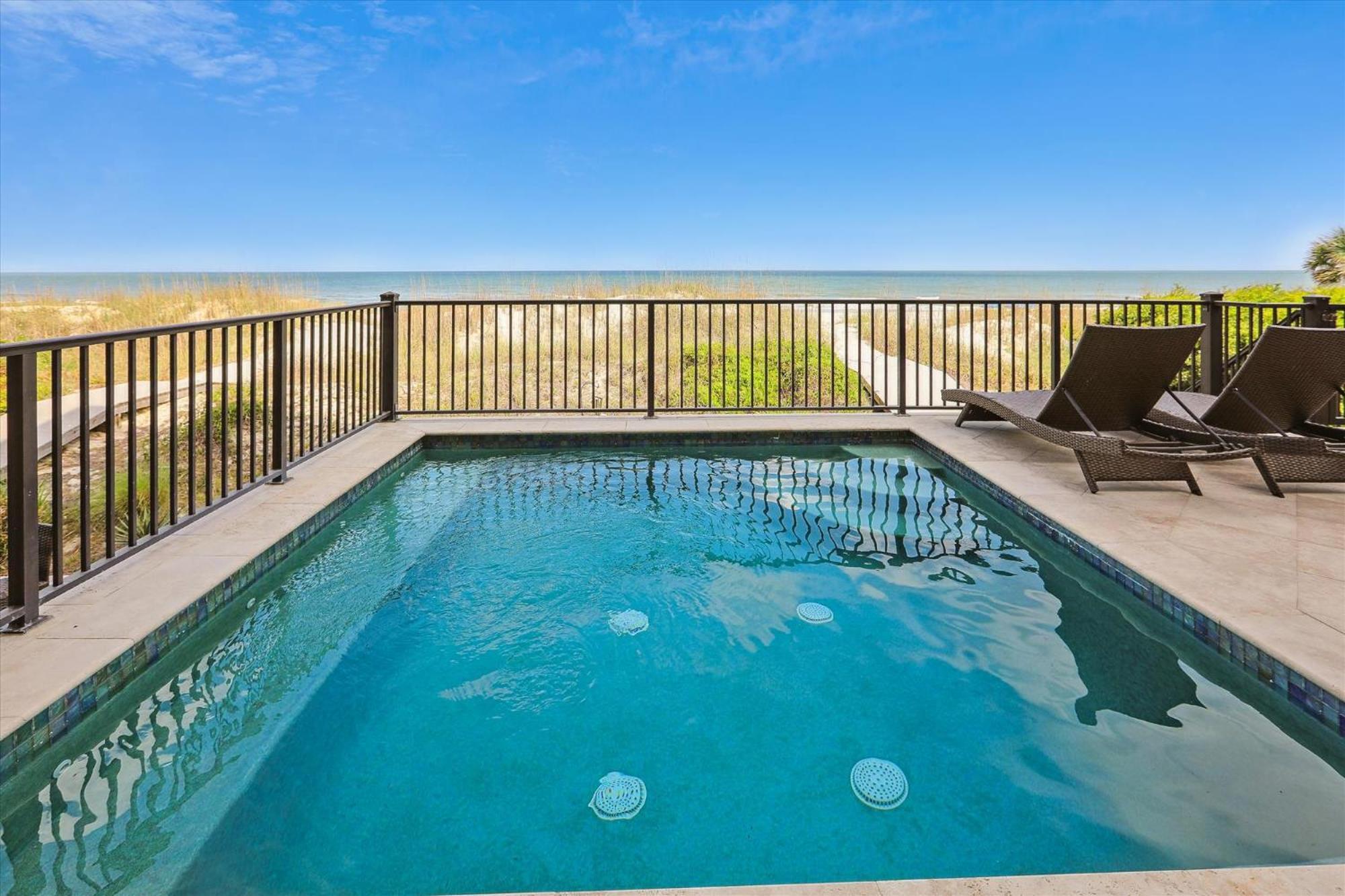 21 Singleton Beach- Oceanfront, Pool, Private Access! Free Activities Included Holiday home
