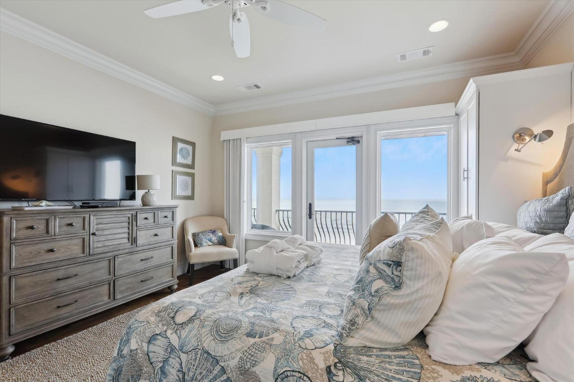 21 Singleton Beach- Oceanfront, Pool, Private Access! Free Activities Included Hilton Head Island