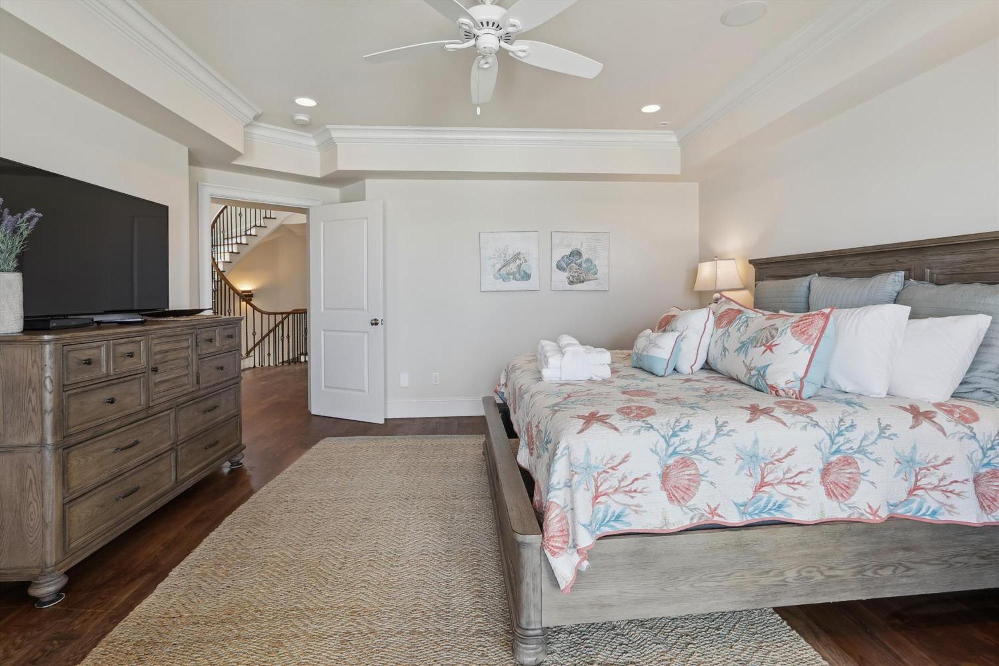 21 Singleton Beach- Oceanfront, Pool, Private Access! Free Activities Included *