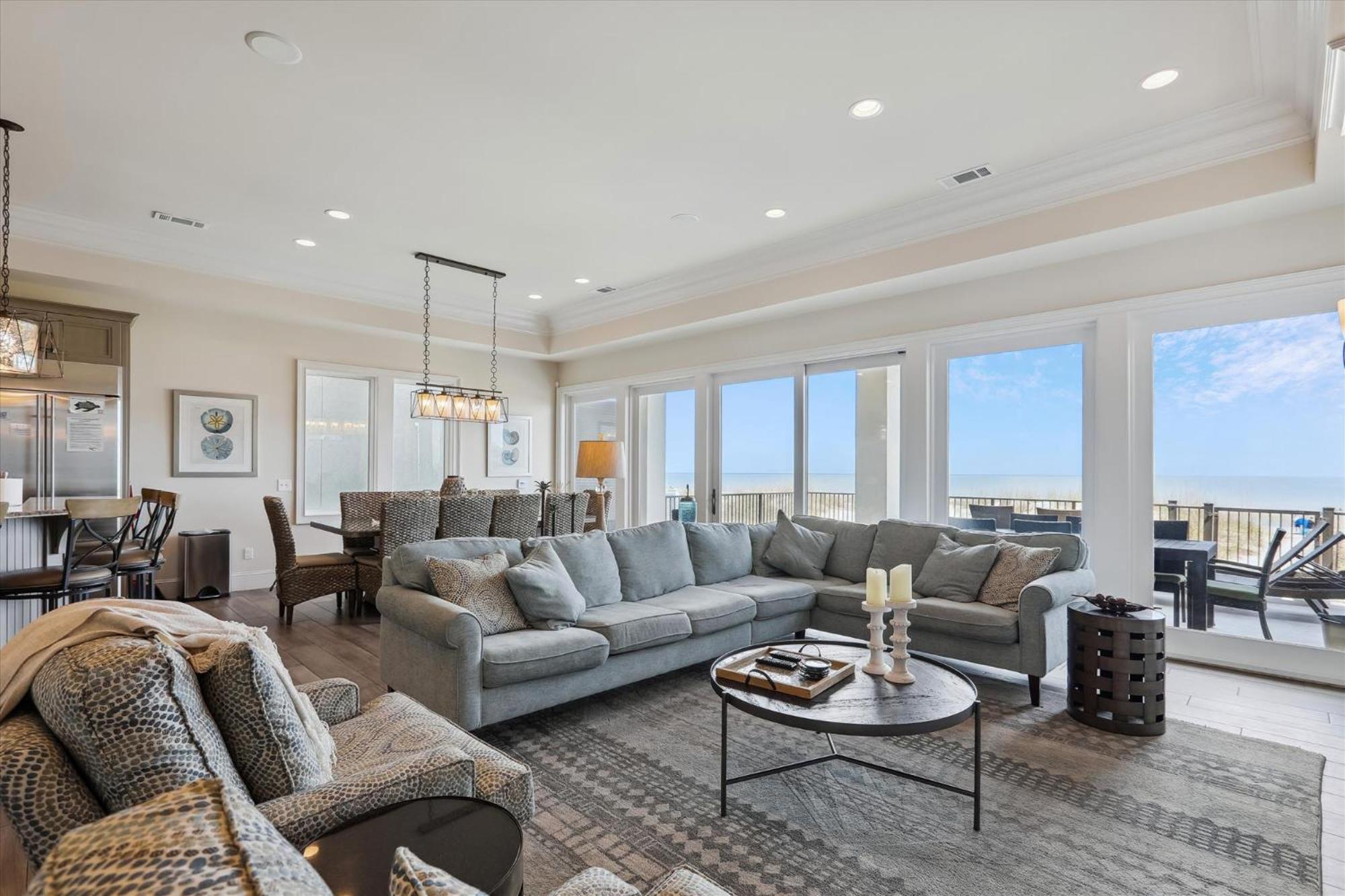 Holiday home 21 Singleton Beach- Oceanfront, Pool, Private Access! Free Activities Included Hilton Head Island
