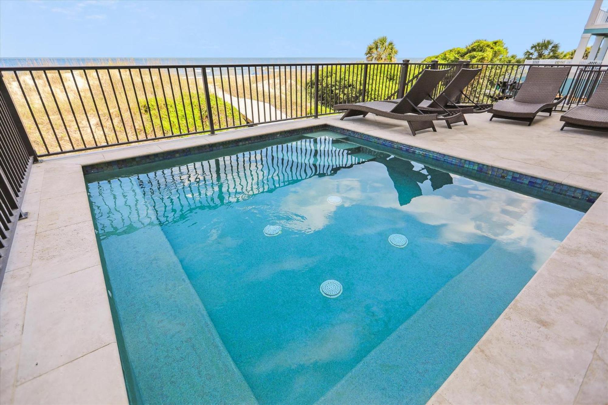 21 Singleton Beach- Oceanfront, Pool, Private Access! Free Activities Included Holiday home Hilton Head Island