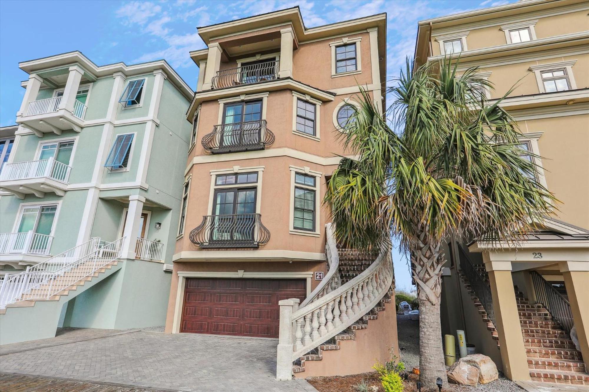 Holiday home 21 Singleton Beach- Oceanfront, Pool, Private Access! Free Activities Included *