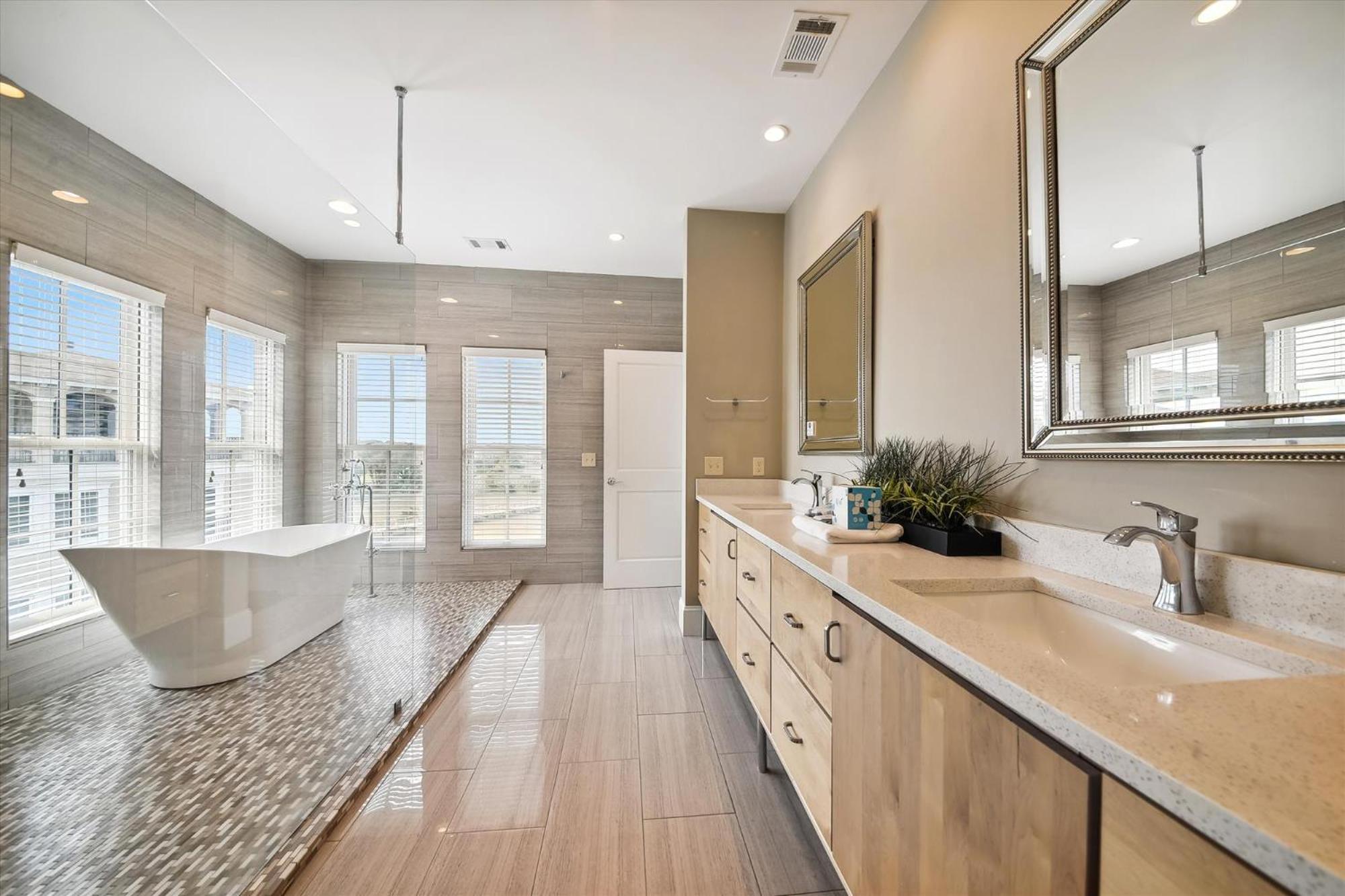 27 Singleton Beach- Oceanfront, Private Pool, Pool Table, Free Activities Included *