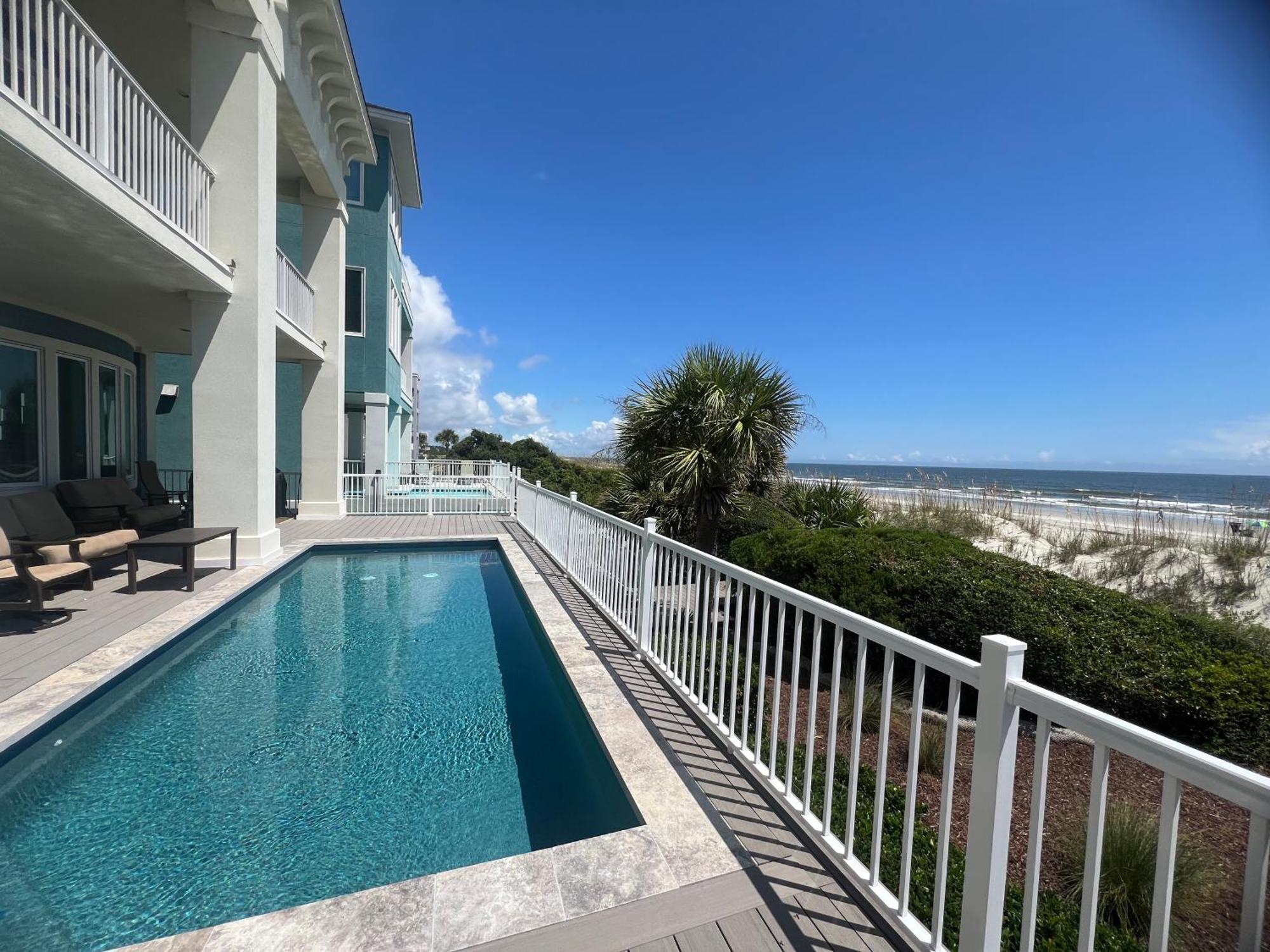 29 Singleton Place- Luxury Oceanfront, Pool, Pool Table, Free Activities Included