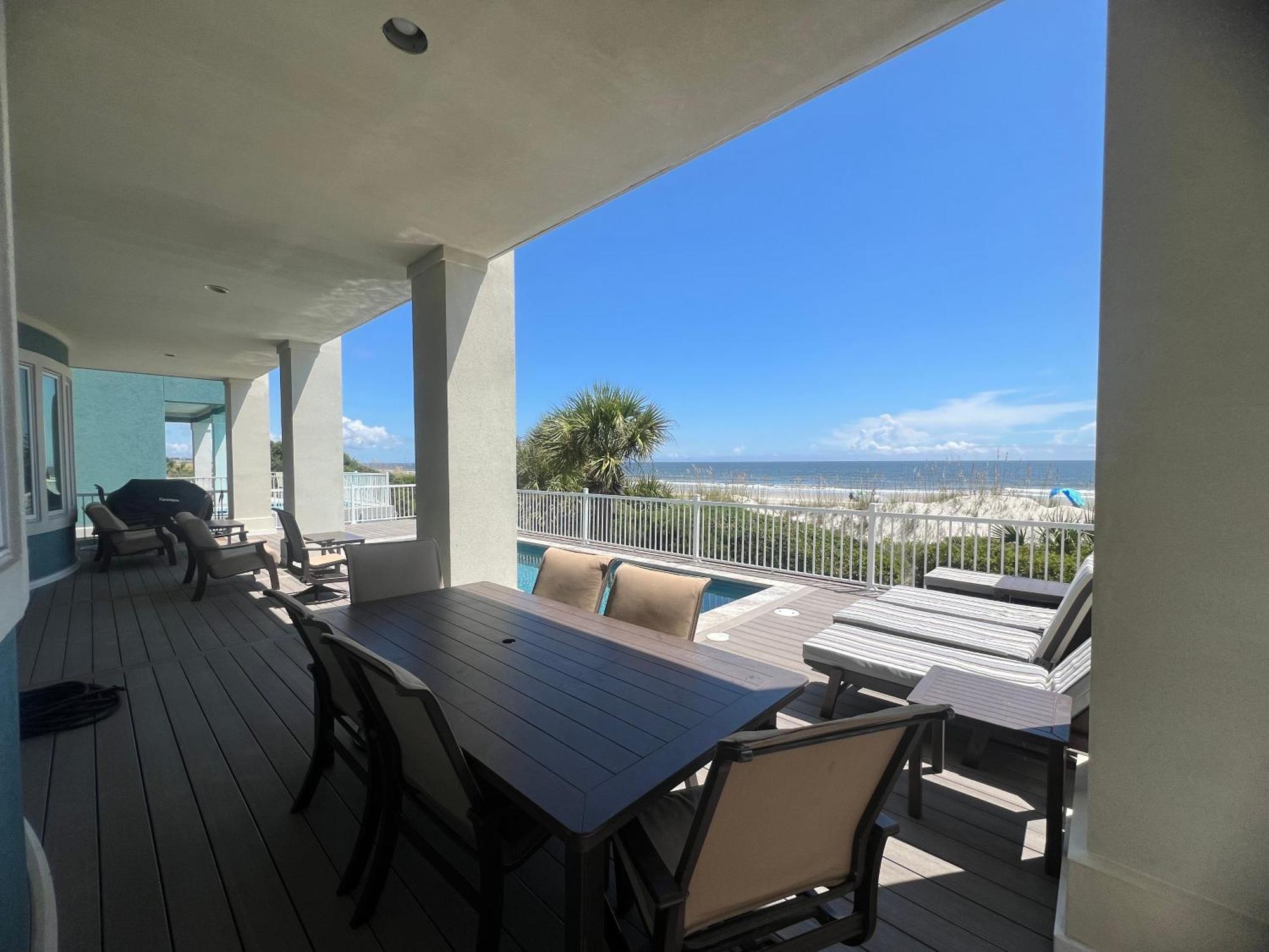 29 Singleton Place- Luxury Oceanfront, Pool, Pool Table, Free Activities Included * Hilton Head Island