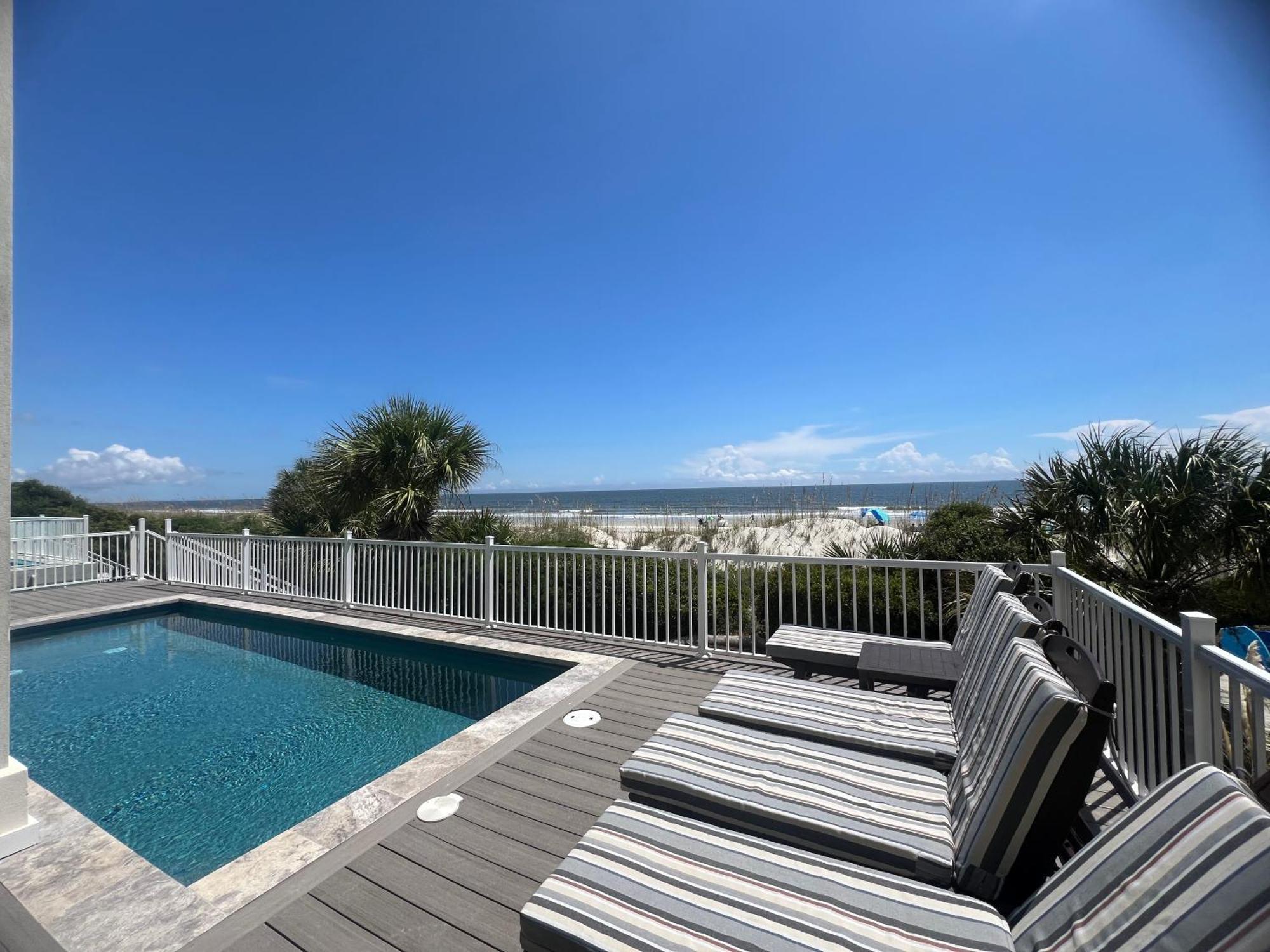 29 Singleton Place- Luxury Oceanfront, Pool, Pool Table, Free Activities Included