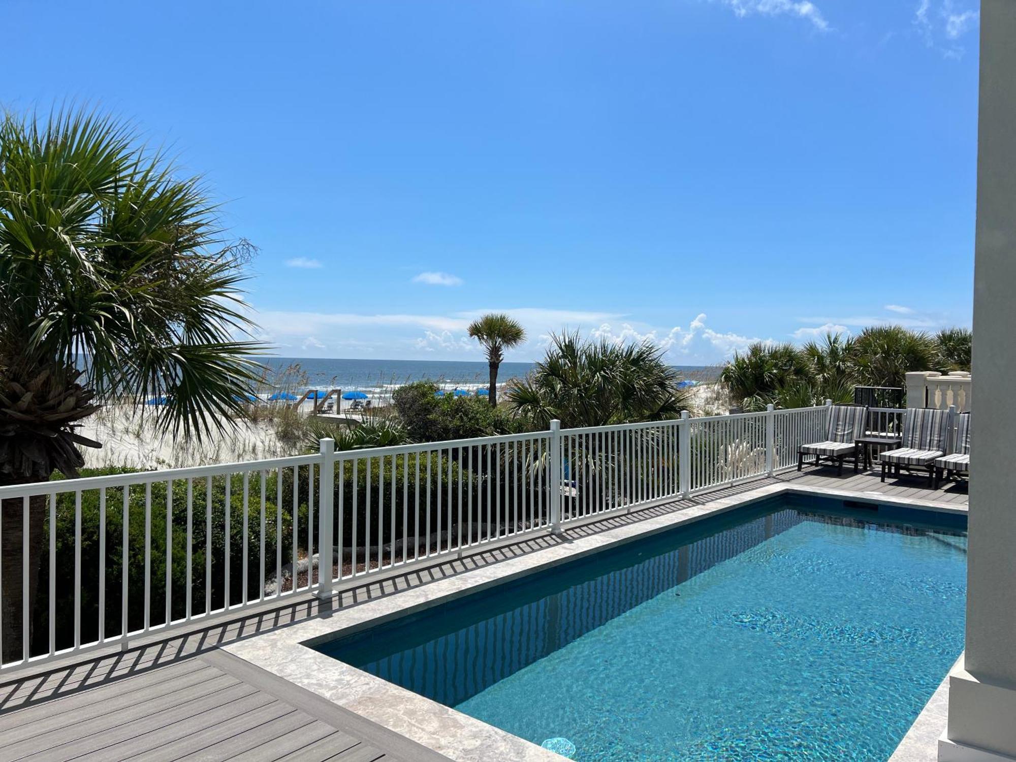 29 Singleton Place- Luxury Oceanfront, Pool, Pool Table, Free Activities Included Hilton Head Island