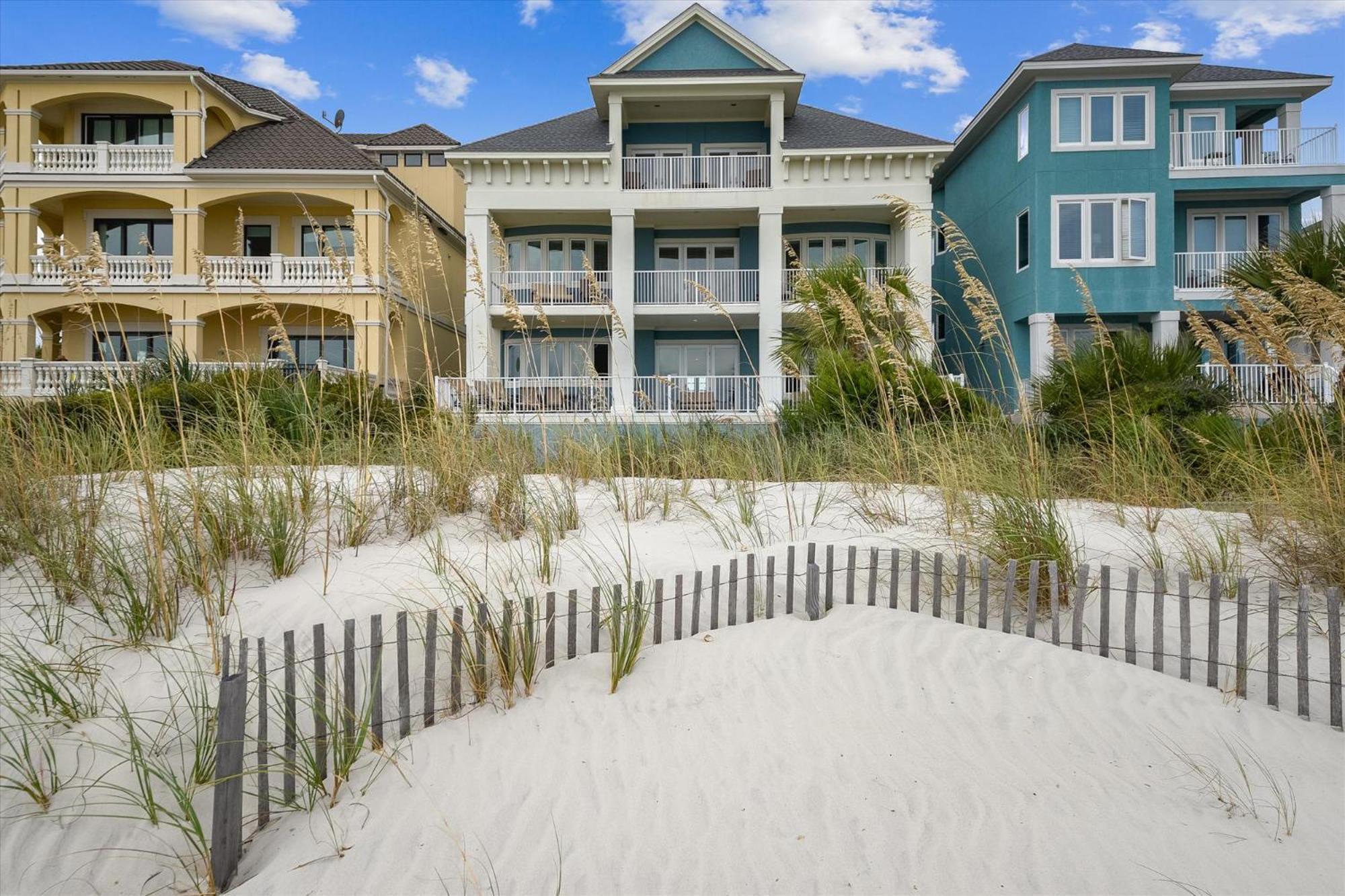 29 Singleton Place- Luxury Oceanfront, Pool, Pool Table, Free Activities Included Holiday home