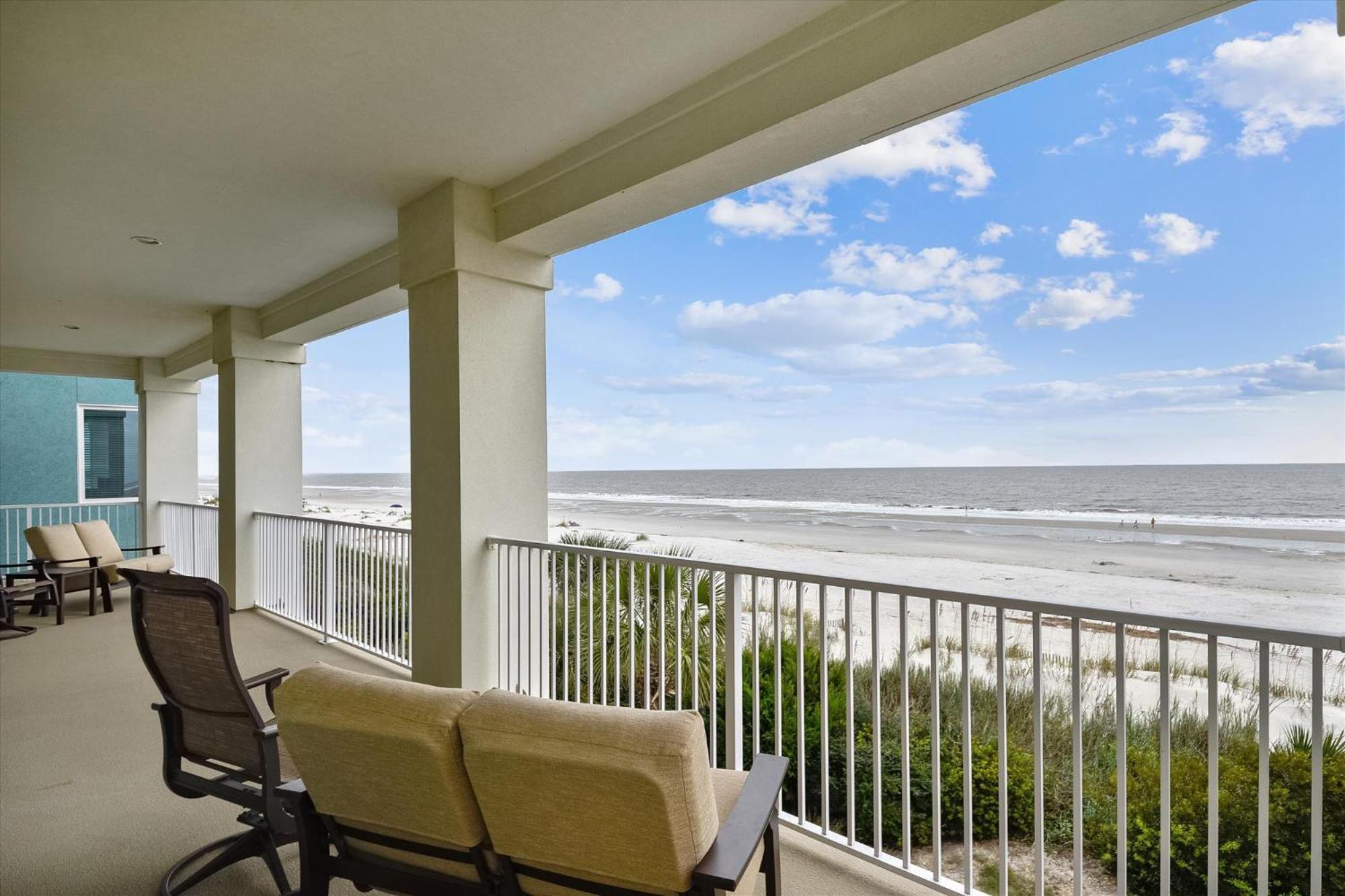Holiday home 29 Singleton Place- Luxury Oceanfront, Pool, Pool Table, Free Activities Included Hilton Head Island