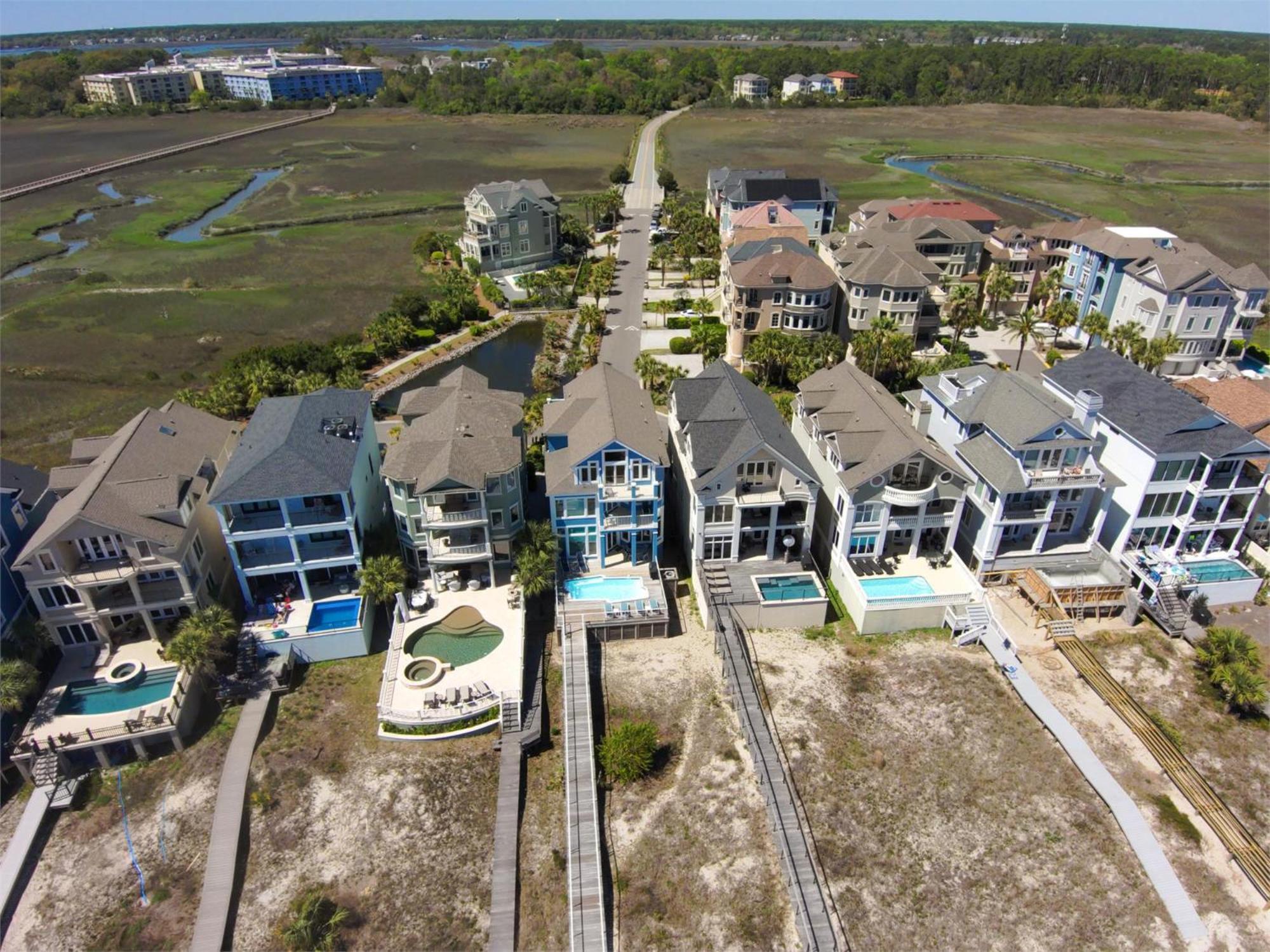 2 Collier Beach- Oceanfront, Dog Friendly , Private Pool, Free Activities Holiday home *