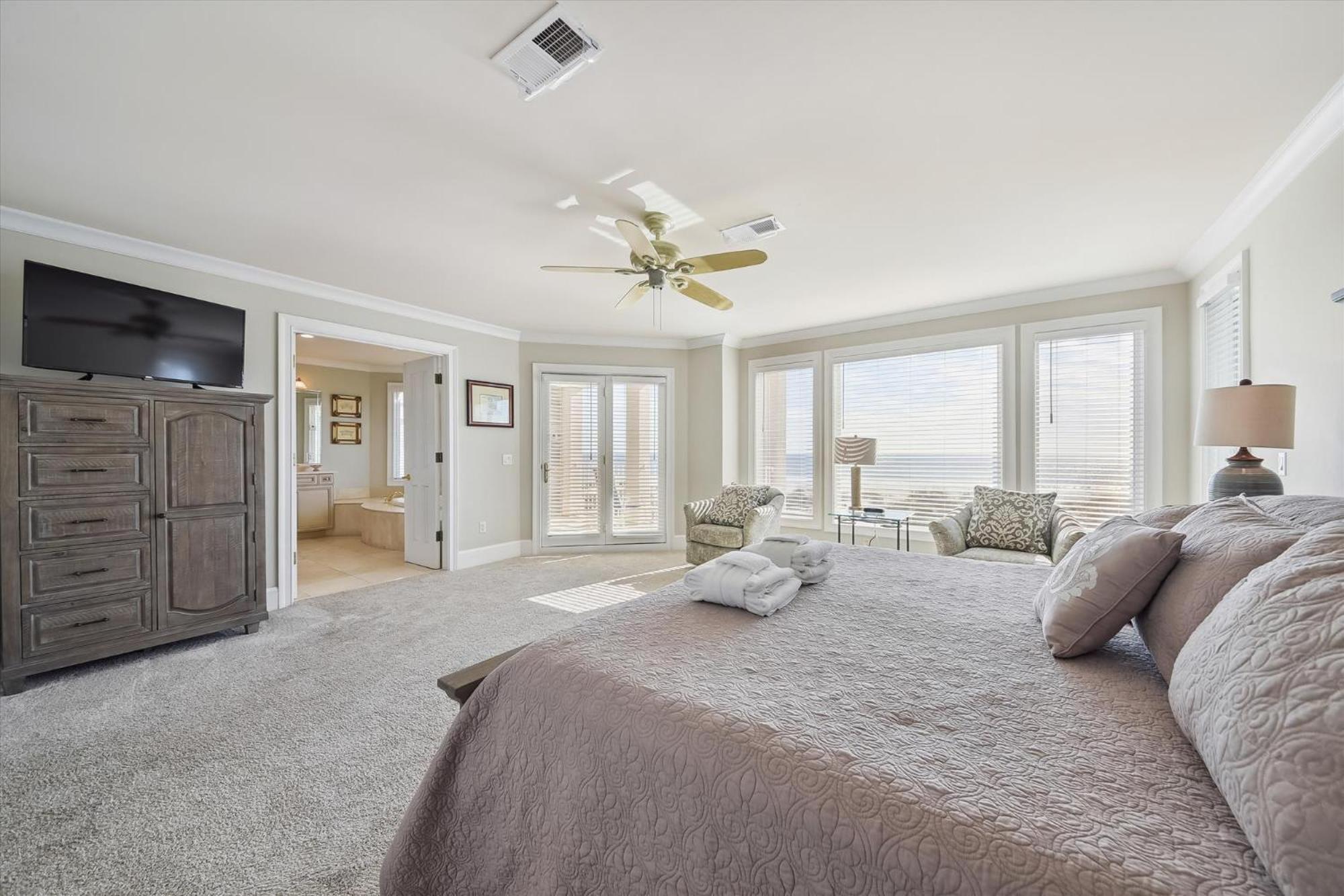 2 Collier Beach- Oceanfront, Dog Friendly , Private Pool, Free Activities Holiday home Hilton Head Island