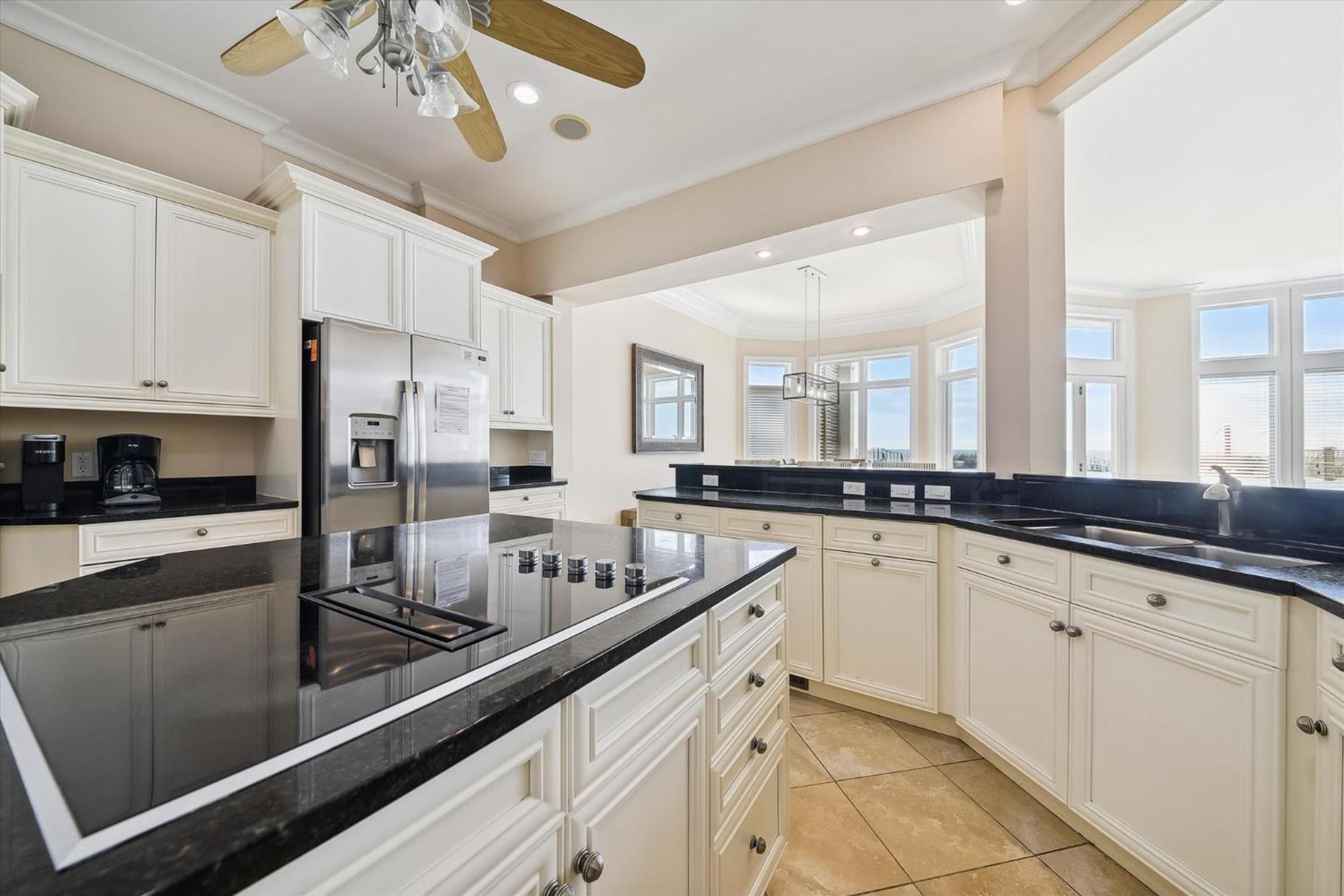 2 Collier Beach- Oceanfront, Dog Friendly , Private Pool, Free Activities Holiday home