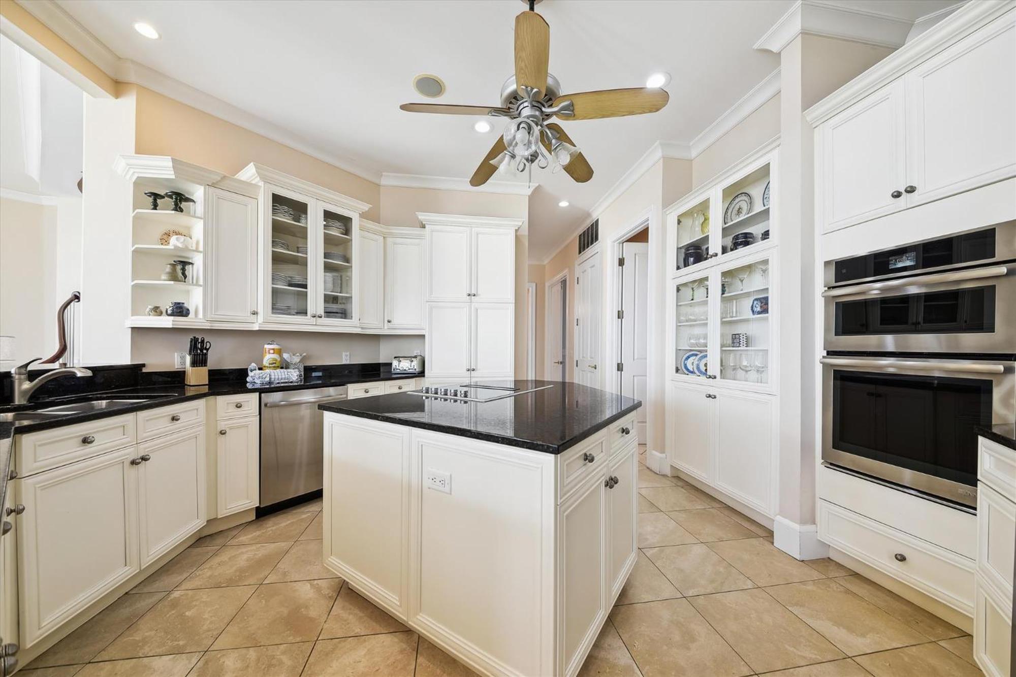 Holiday home 2 Collier Beach- Oceanfront, Dog Friendly , Private Pool, Free Activities