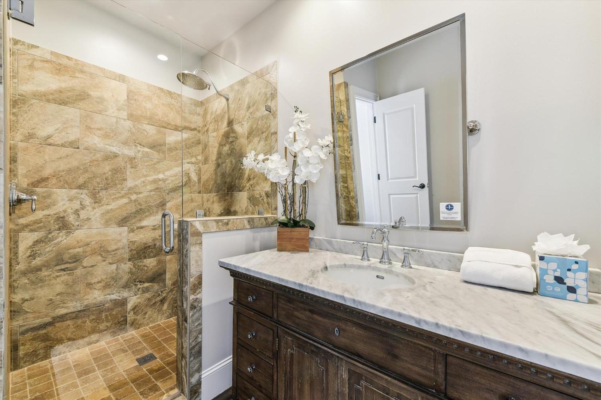Holiday home 19 Singleton Place- Oceanfront Home, Private Pool, Free Activities Included!