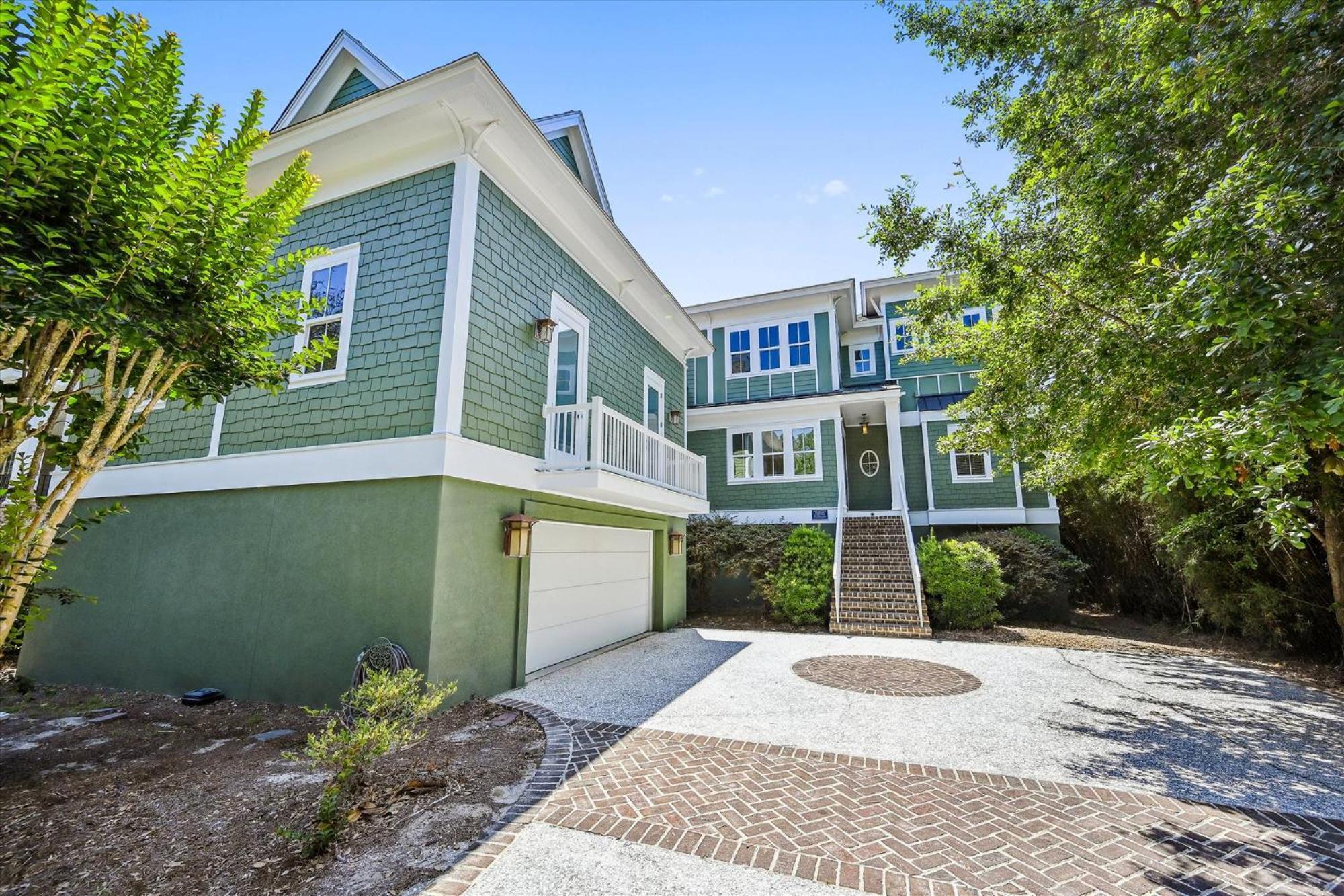 18 Dollar Road- Oceanfront, Large Private Pool, Hot Tub Free Activities Included