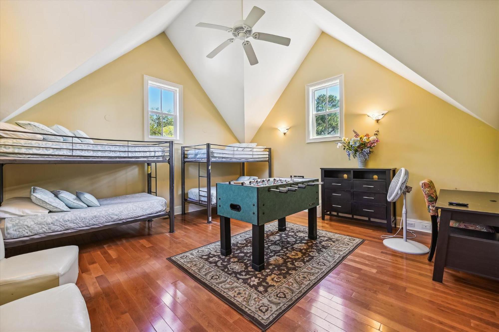 18 Dollar Road- Oceanfront, Large Private Pool, Hot Tub Free Activities Included * Hilton Head Island