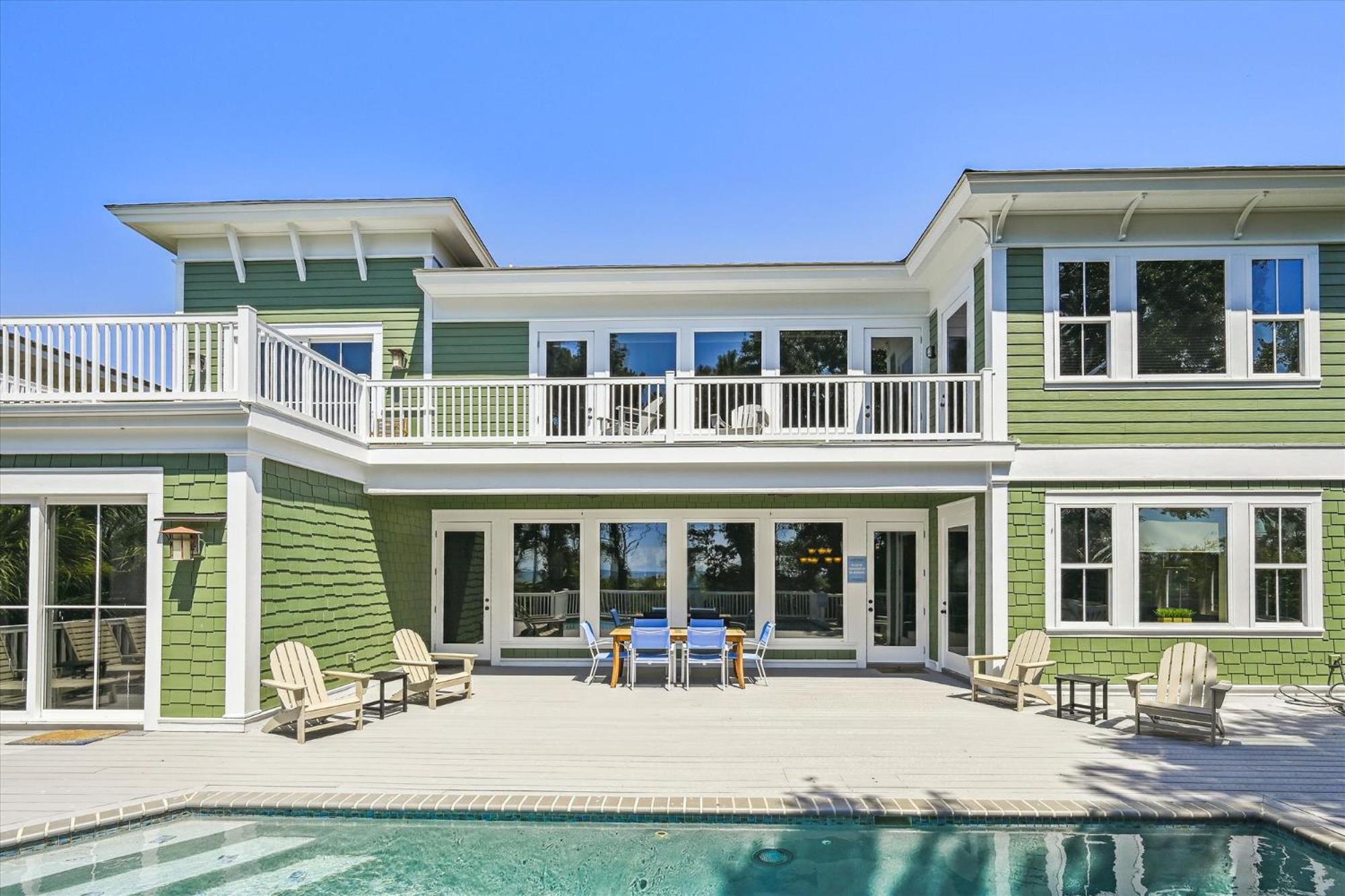 18 Dollar Road- Oceanfront, Large Private Pool, Hot Tub Free Activities Included Holiday home