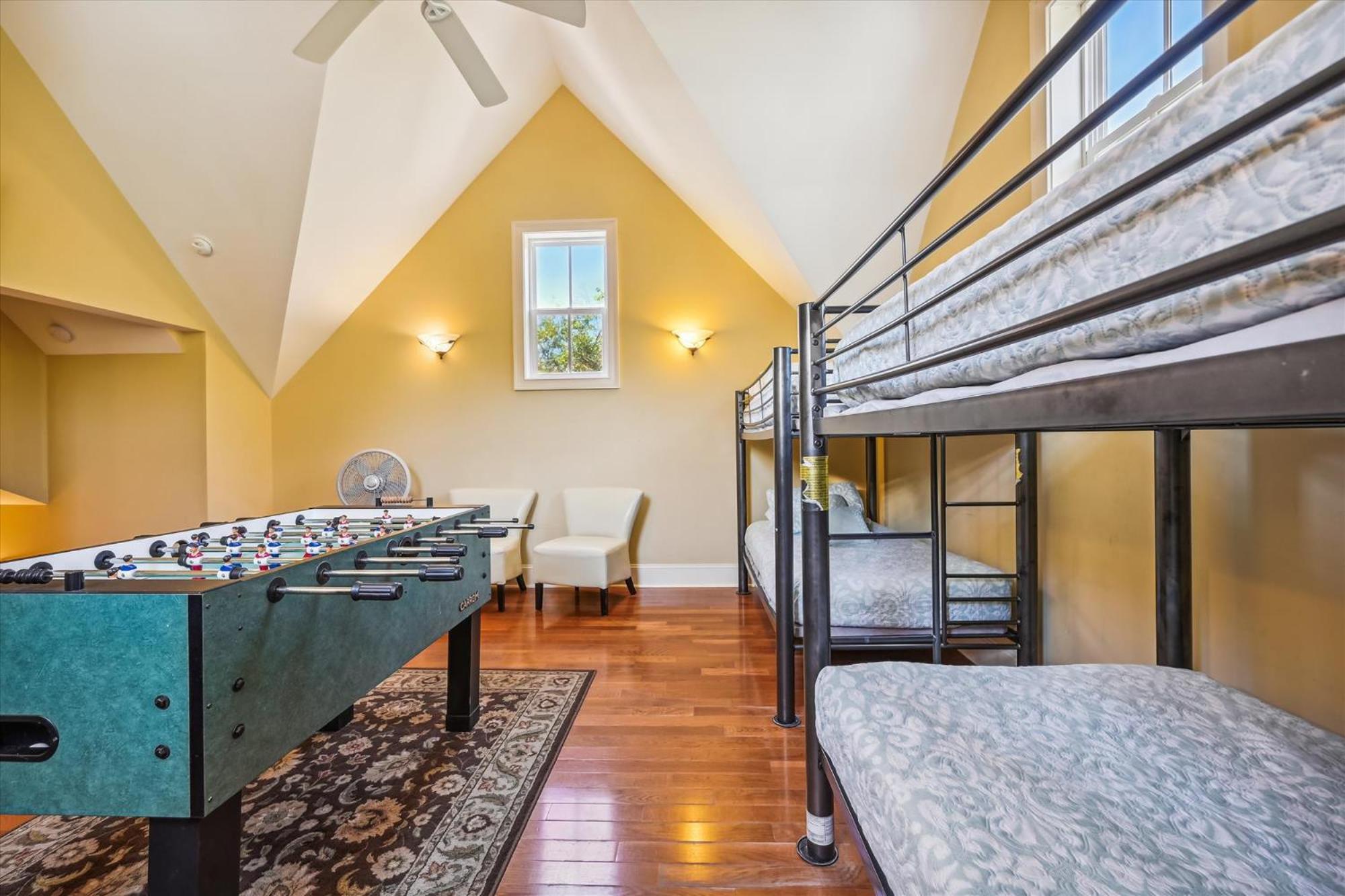 18 Dollar Road- Oceanfront, Large Private Pool, Hot Tub Free Activities Included * Hilton Head Island