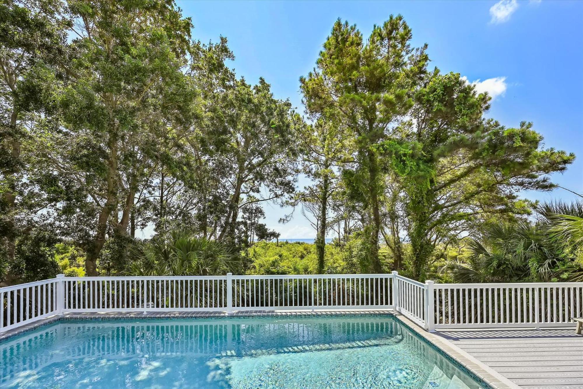 18 Dollar Road- Oceanfront, Large Private Pool, Hot Tub Free Activities Included *