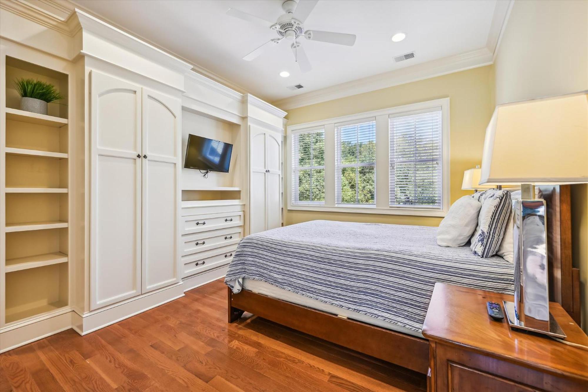 18 Dollar Road- Oceanfront, Large Private Pool, Hot Tub Free Activities Included Holiday home Hilton Head Island