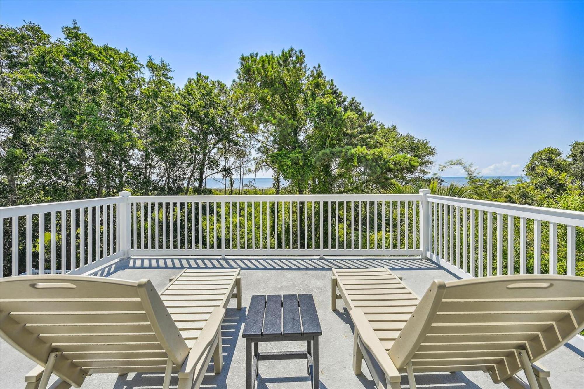 18 Dollar Road- Oceanfront, Large Private Pool, Hot Tub Free Activities Included *