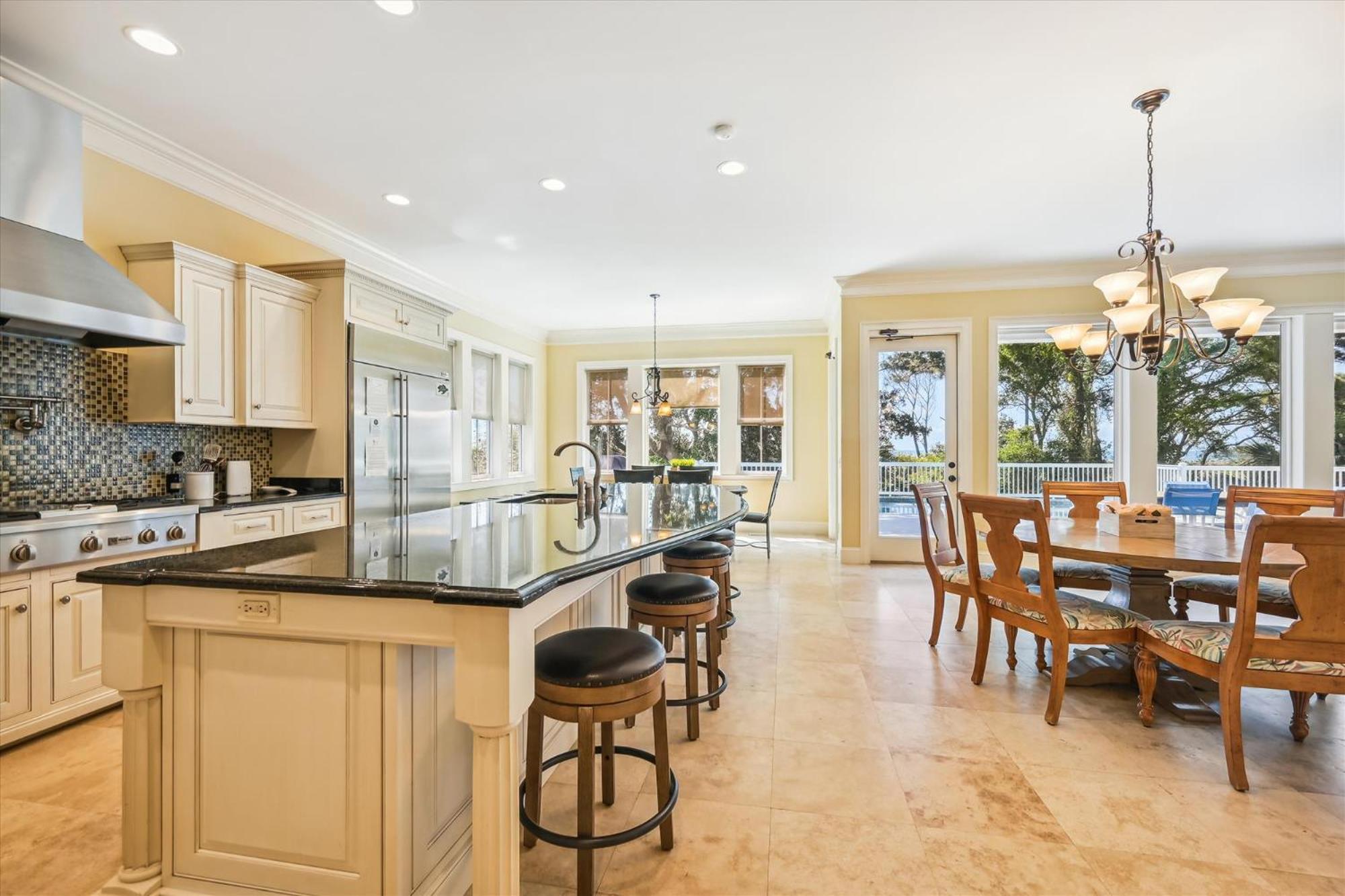 18 Dollar Road- Oceanfront, Large Private Pool, Hot Tub Free Activities Included Holiday home *