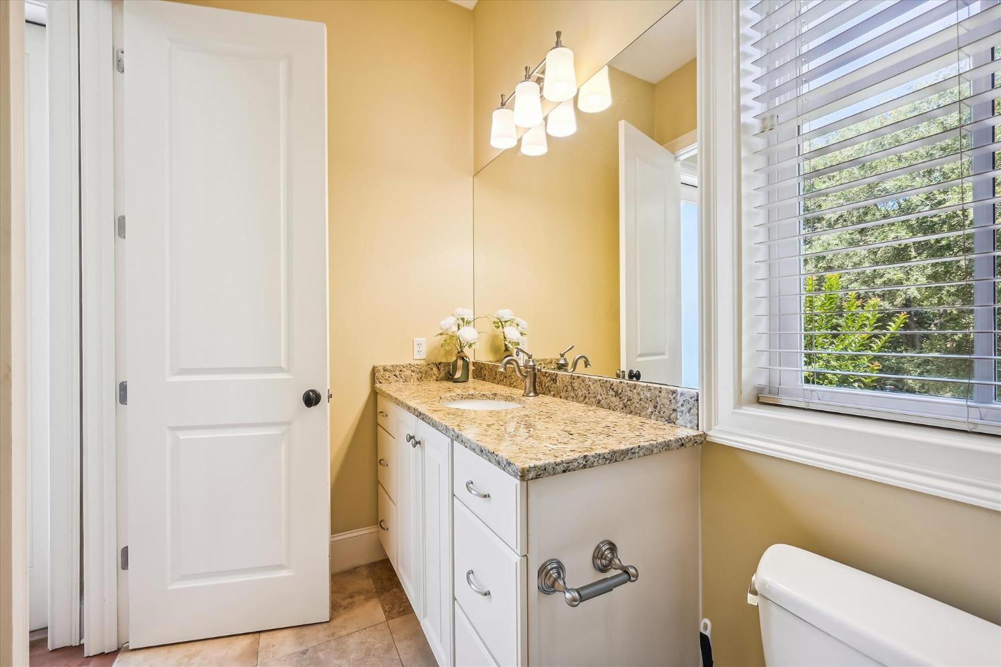 18 Dollar Road- Oceanfront, Large Private Pool, Hot Tub Free Activities Included